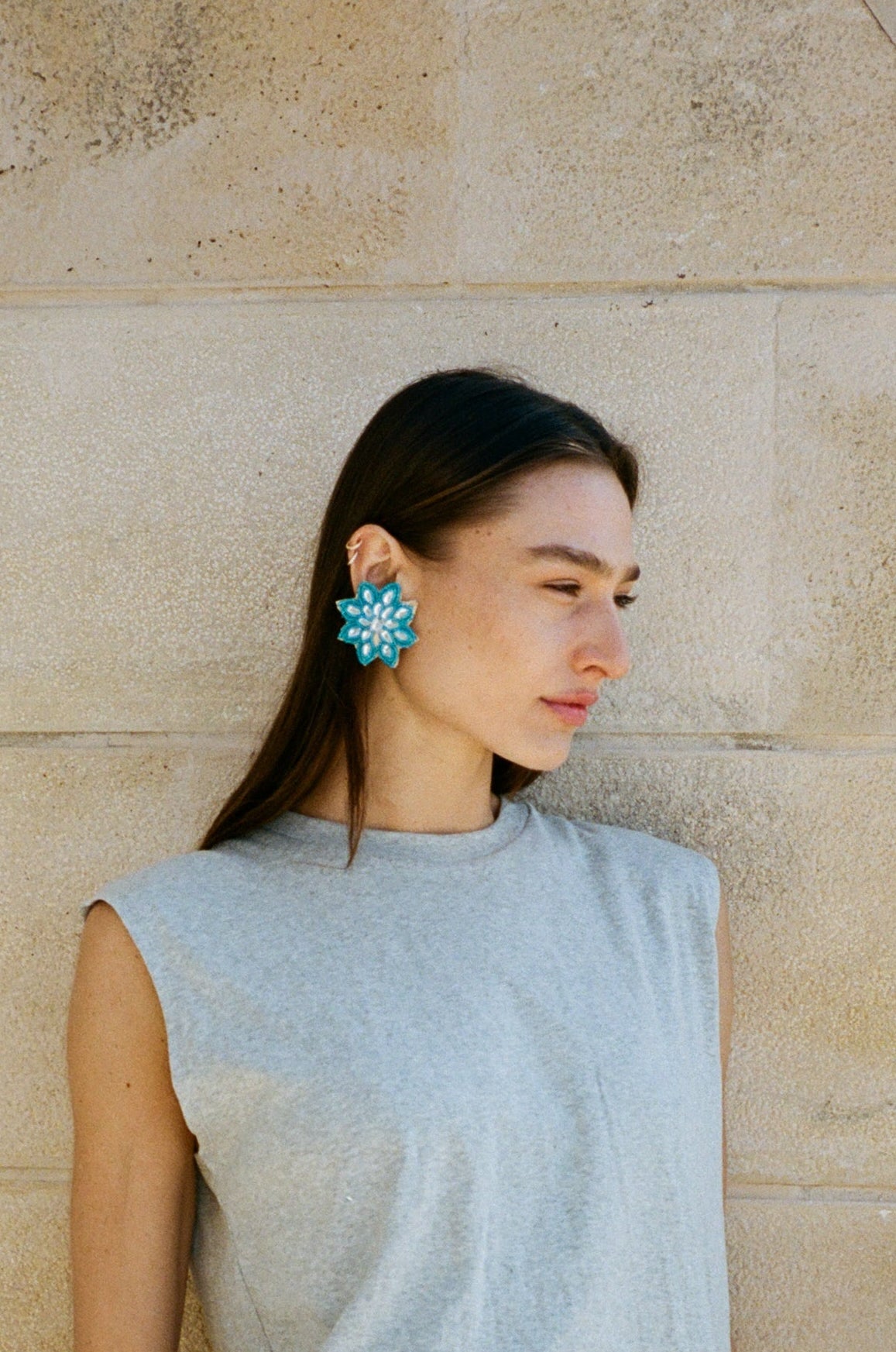 FLORI CLIP EARRING BLUE