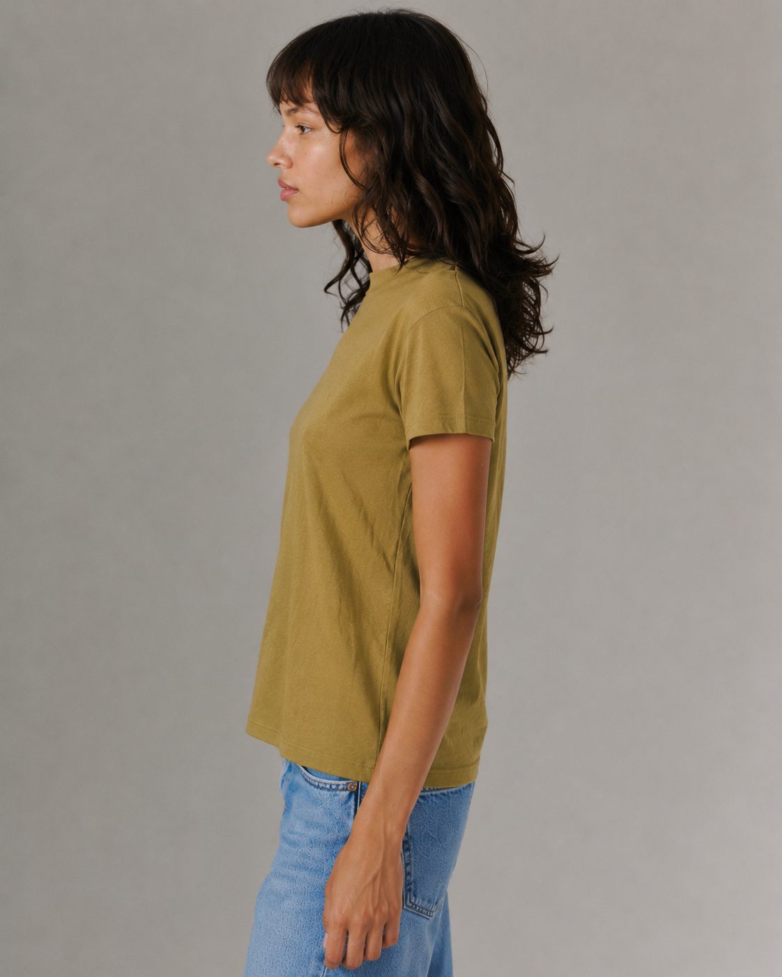 JULIE TEE PALE OLIVE