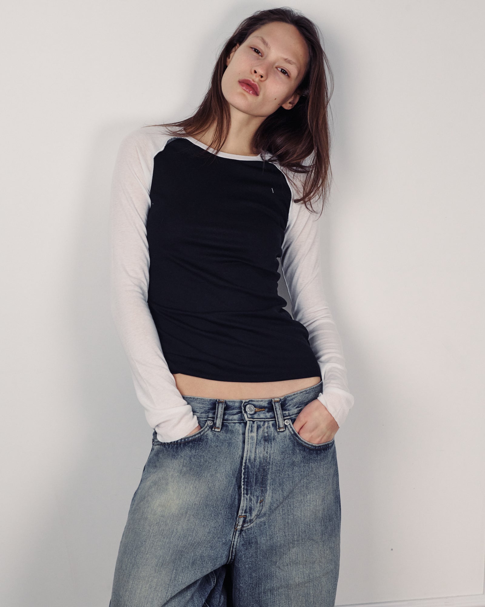 LIONA BLACK & WHITE TEE