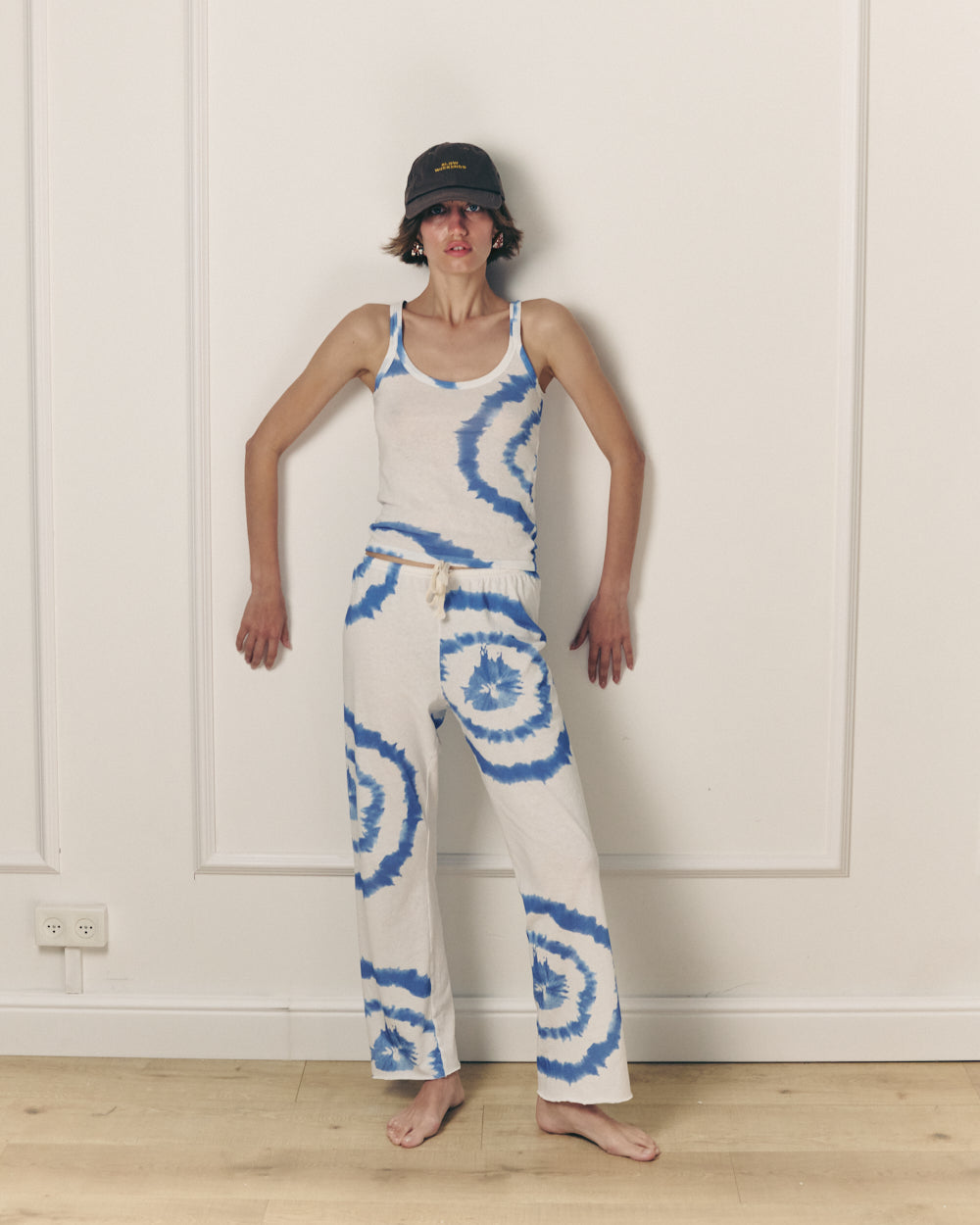 LORO TIE DYE WHITE WITH BLUE PANTS