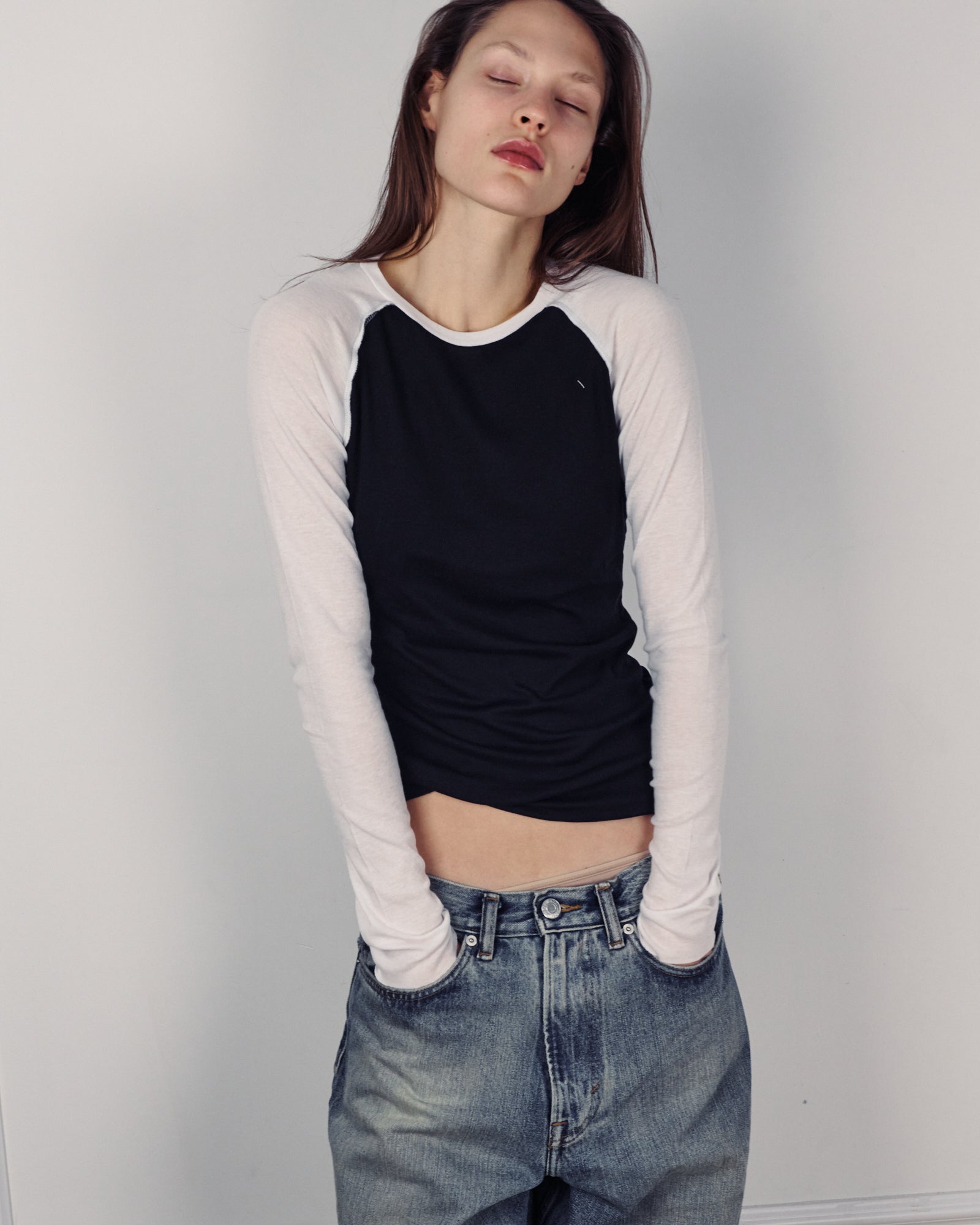 LIONA BLACK & WHITE TEE