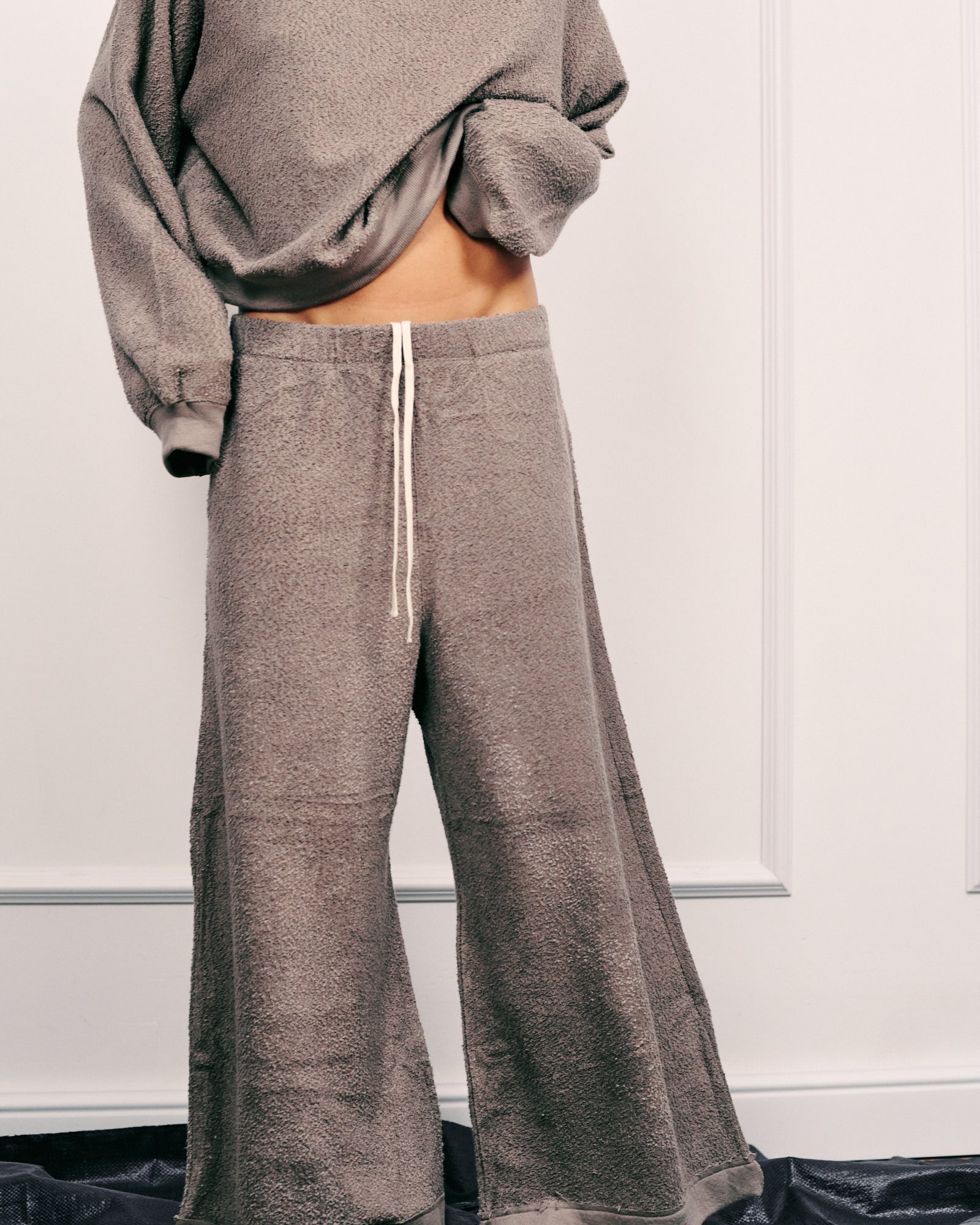 ARTHUR WIDE-LEG LIGHTWEIGHT PANTS MONOCHROME GREY