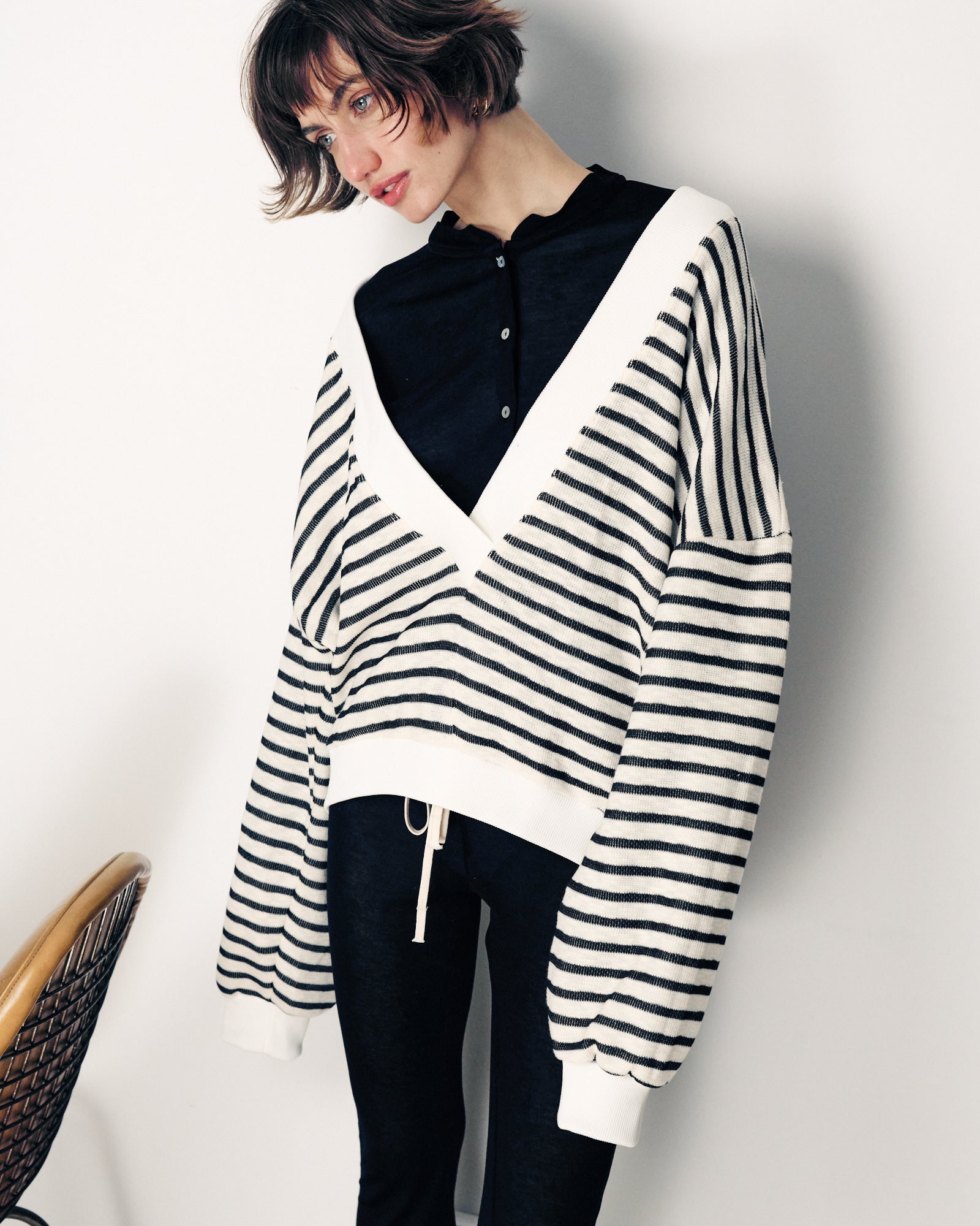 GUY BLACK SWEATSHIRT