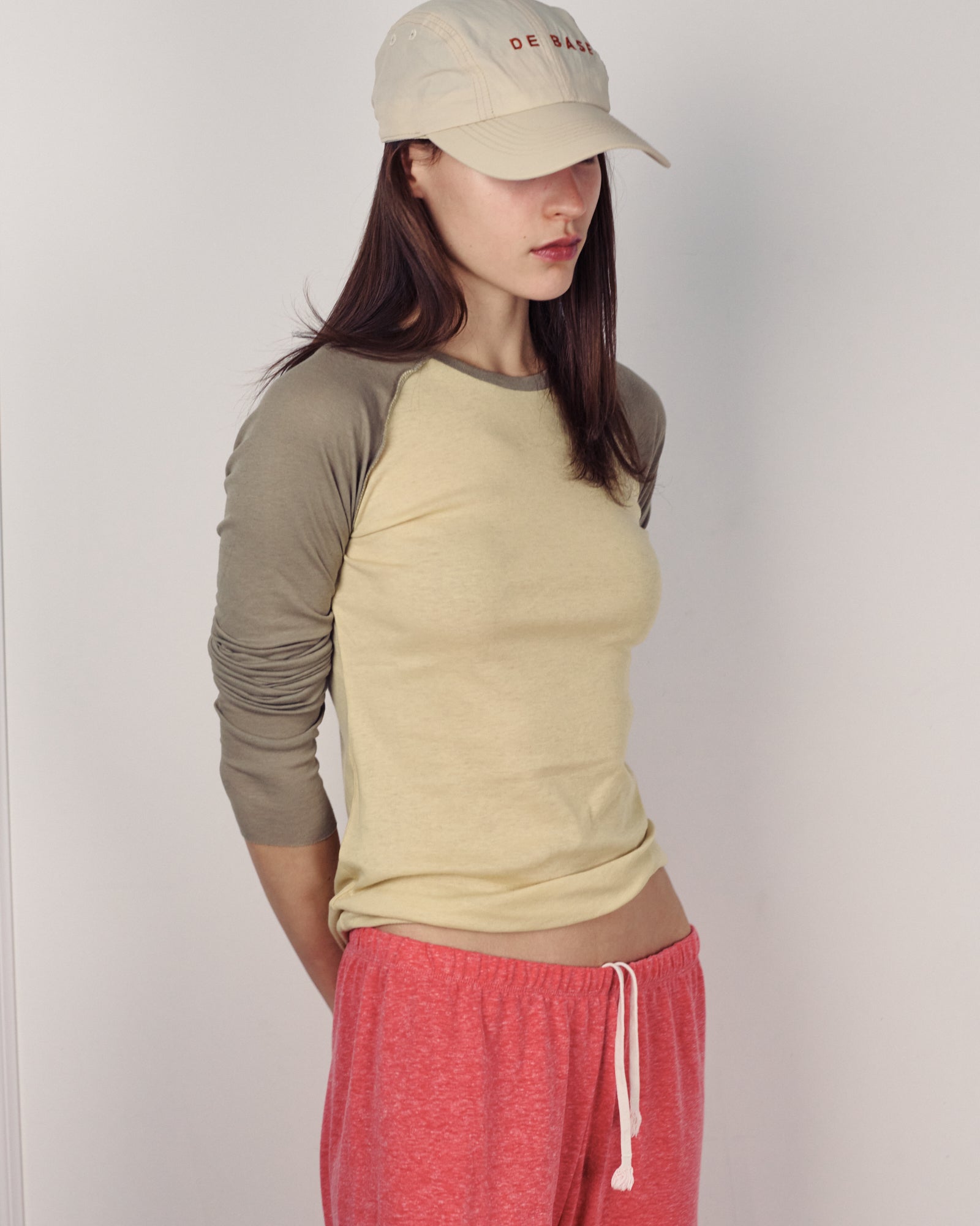 LIONA TEE BUTTER & TAUPE