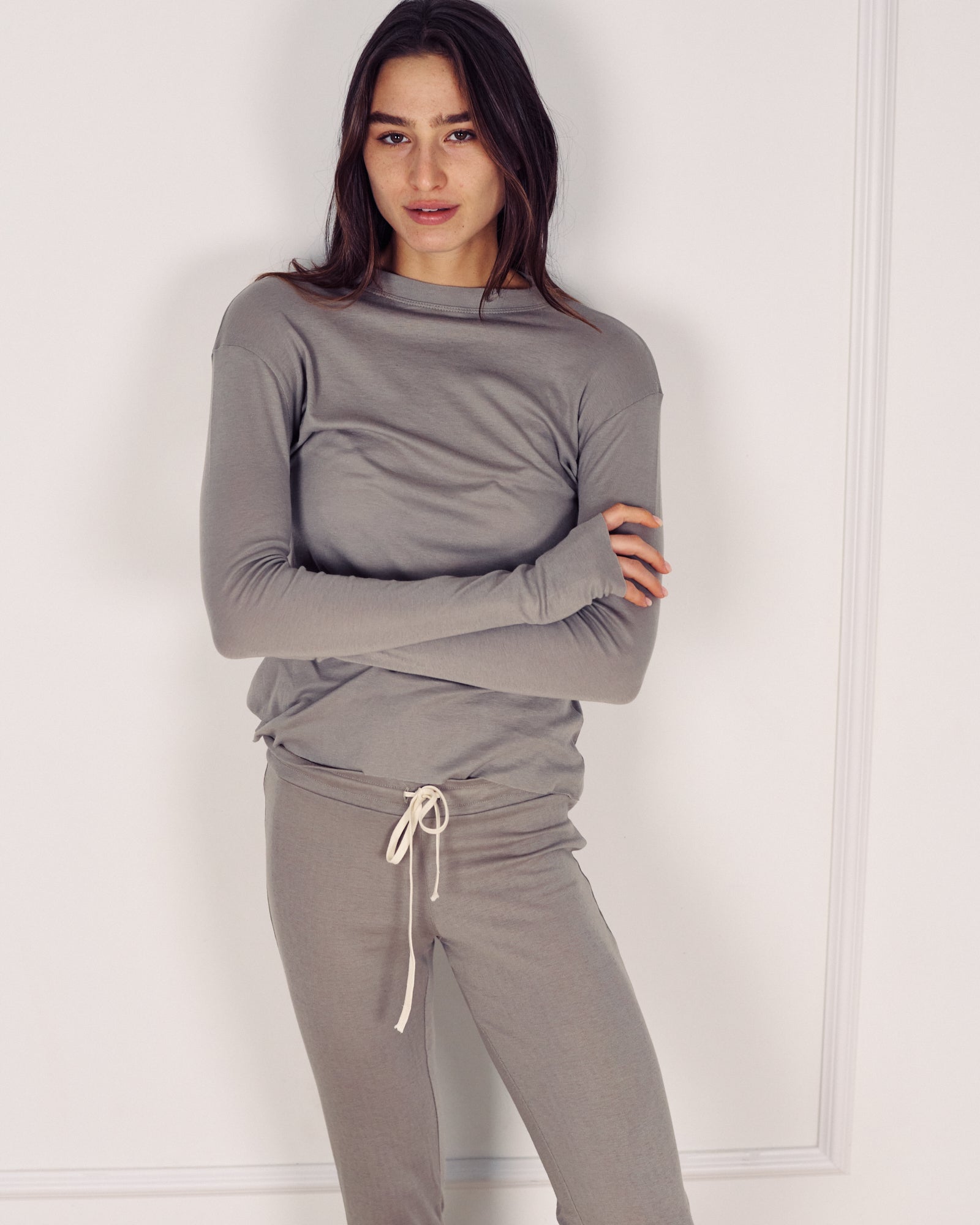 MILA TEE CHELSEA GREY