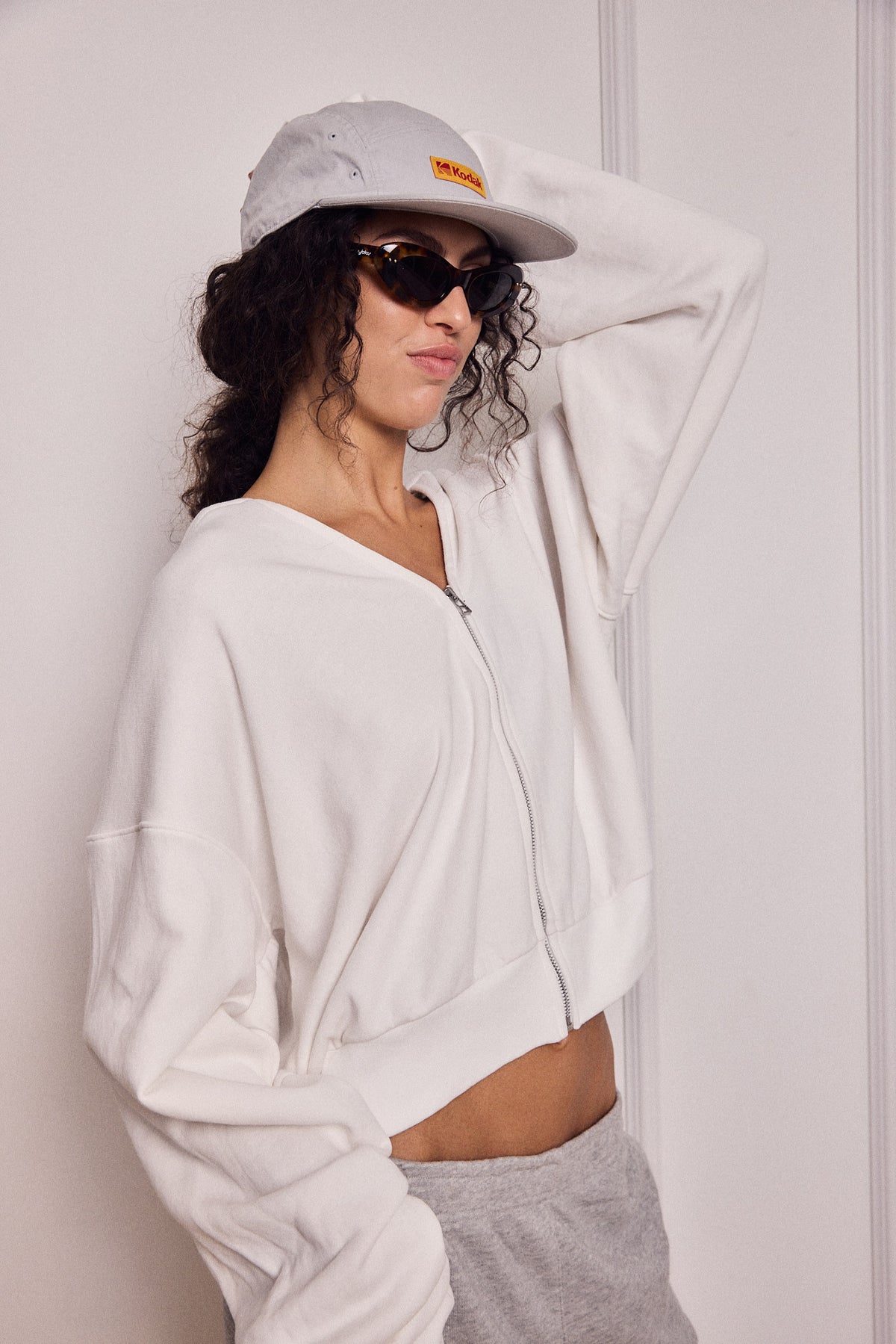 MIKEY ZIP HOODIE WHITE
