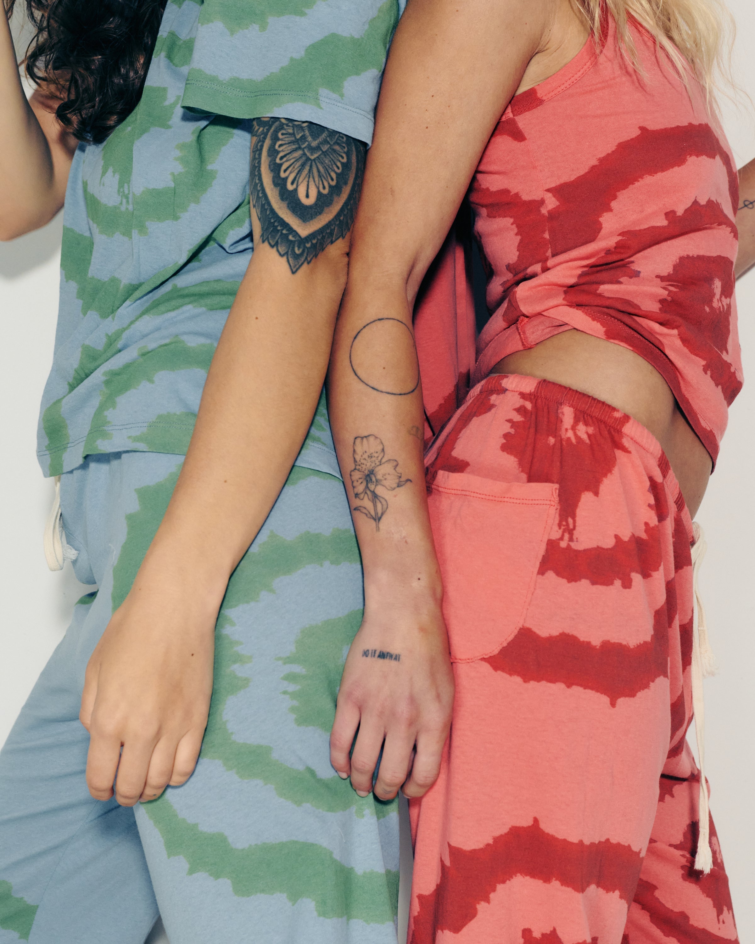 LORO TIE DYE PINK WITH RED PANTS