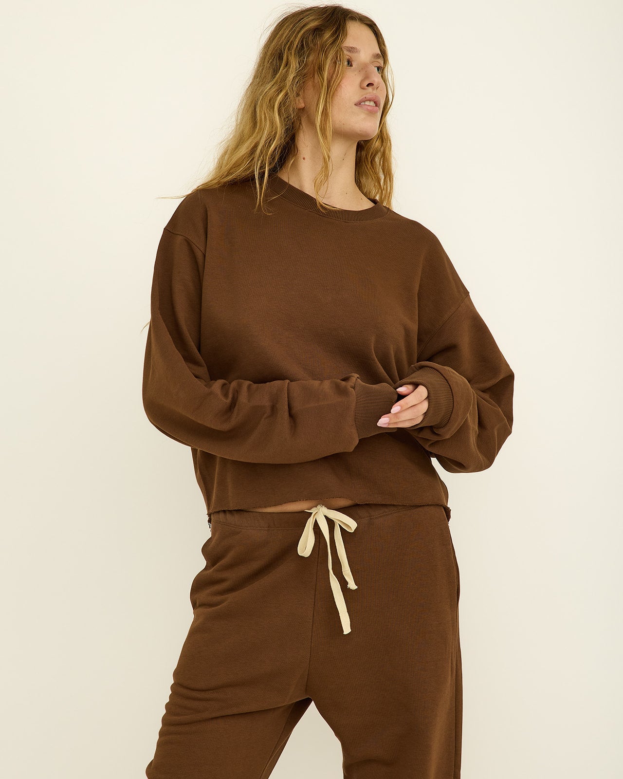 KARIN SMOKY BROWN SWEATSHIRT