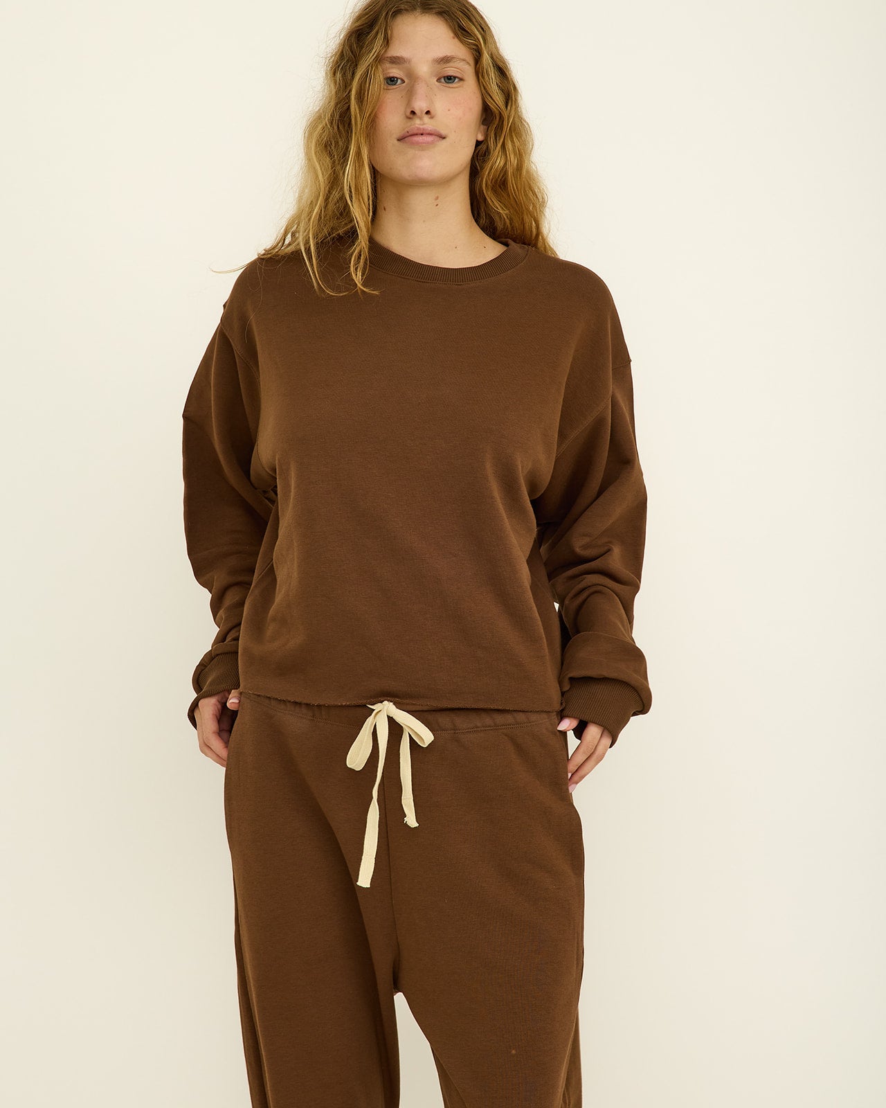 KARIN SMOKY BROWN SWEATSHIRT