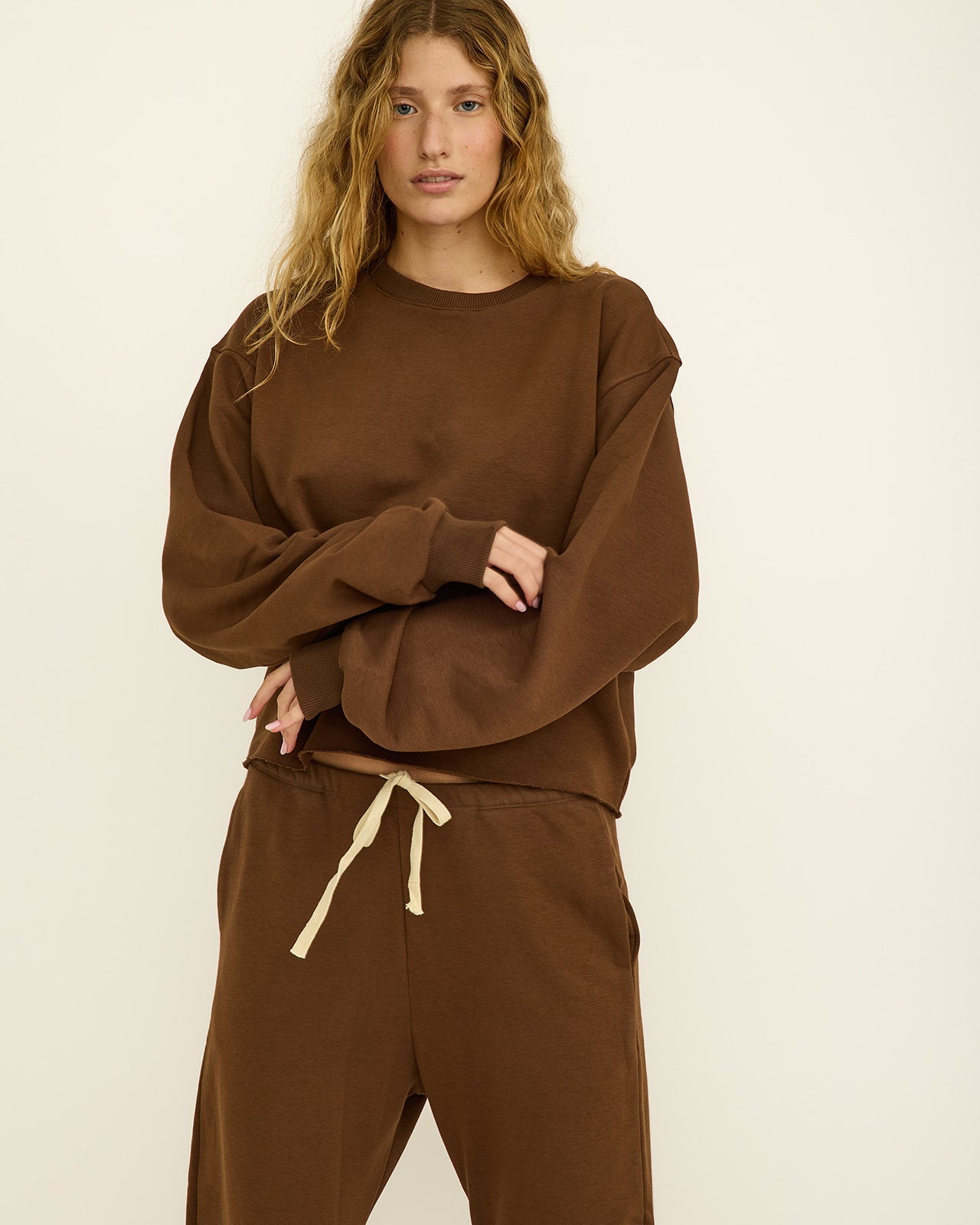 KARIN SMOKY BROWN SWEATSHIRT