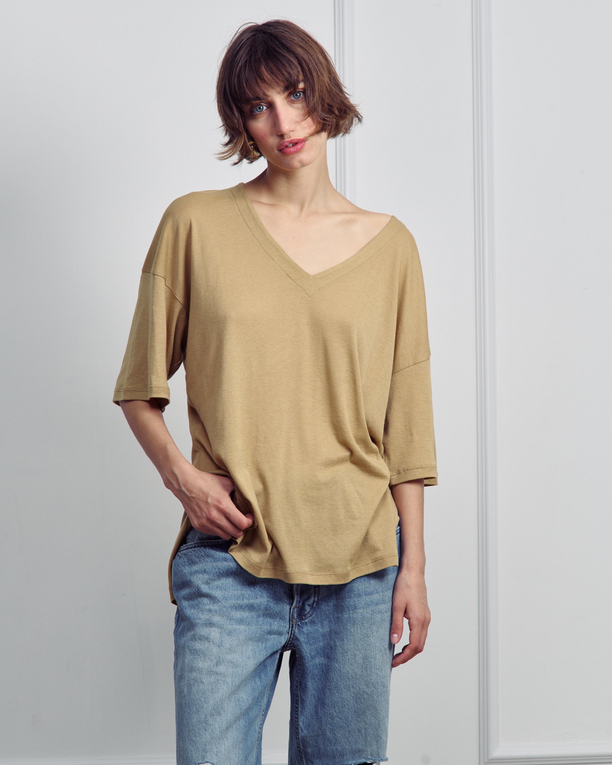 VIVIE BAMBOO V NECK