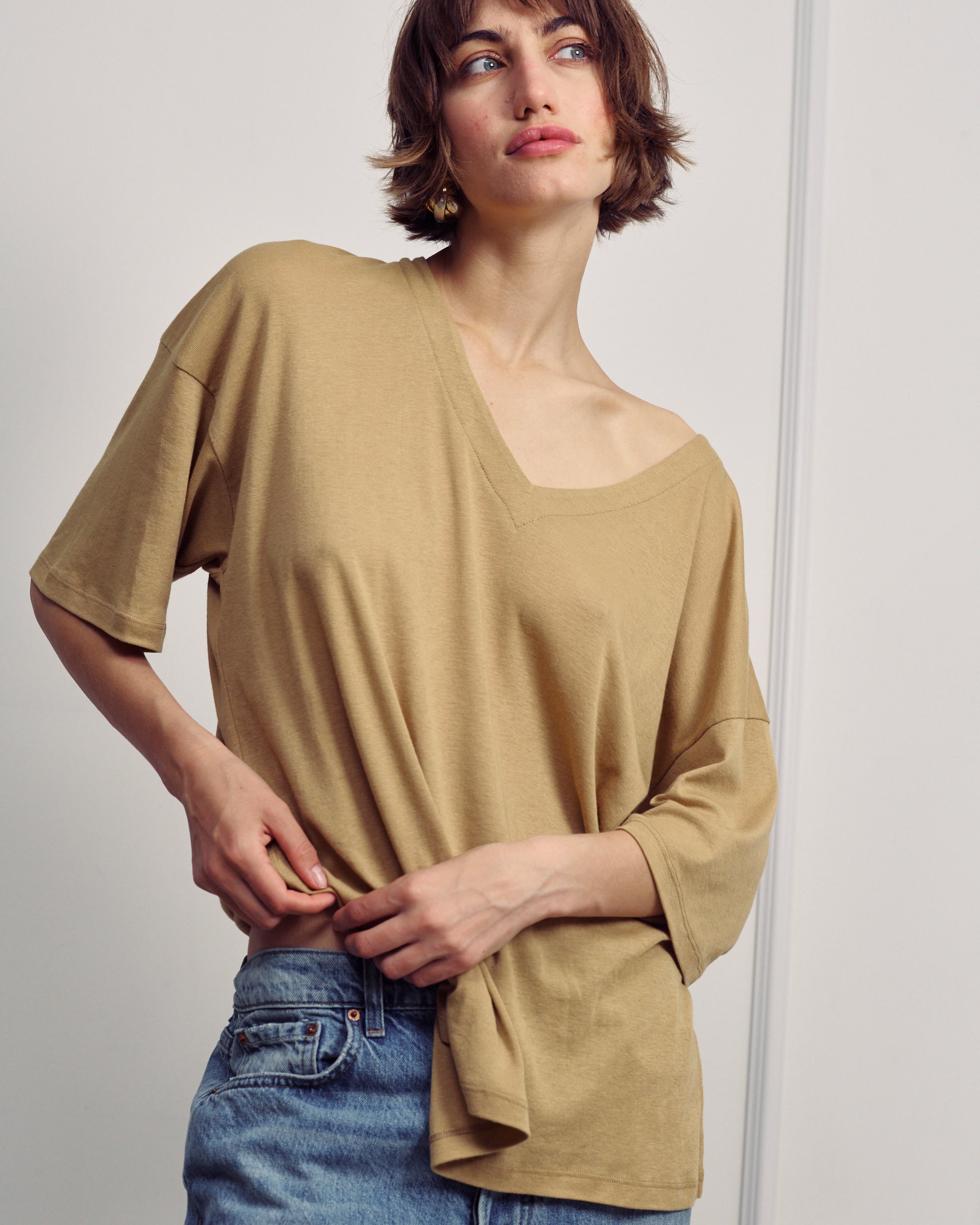 VIVIE BAMBOO V NECK
