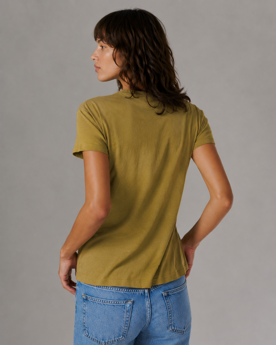 JULIE TEE PALE OLIVE
