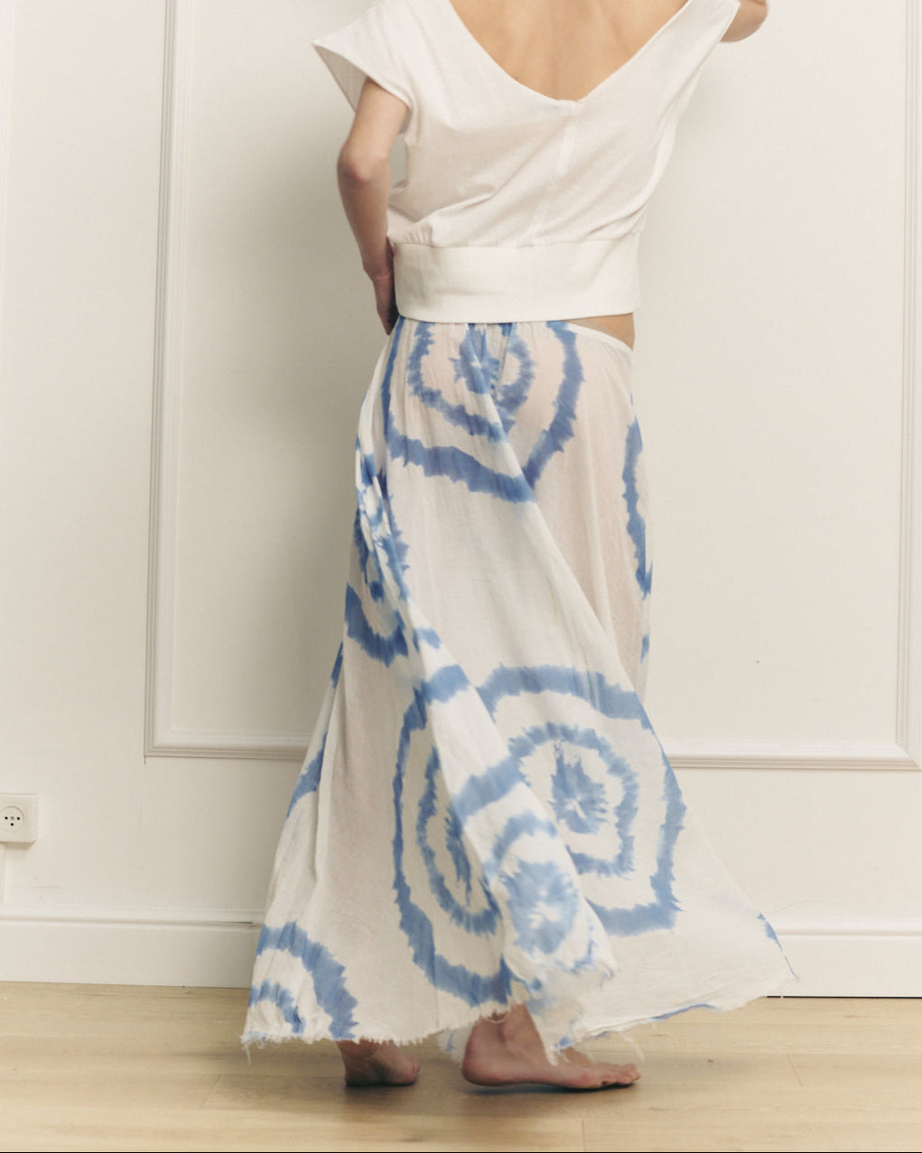NONA TIE DYE WHITE WITH BLUE SKIRT