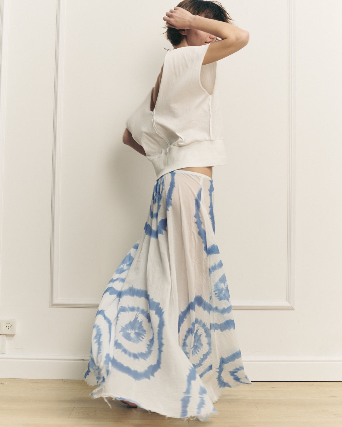 NONA TIE DYE WHITE WITH BLUE SKIRT