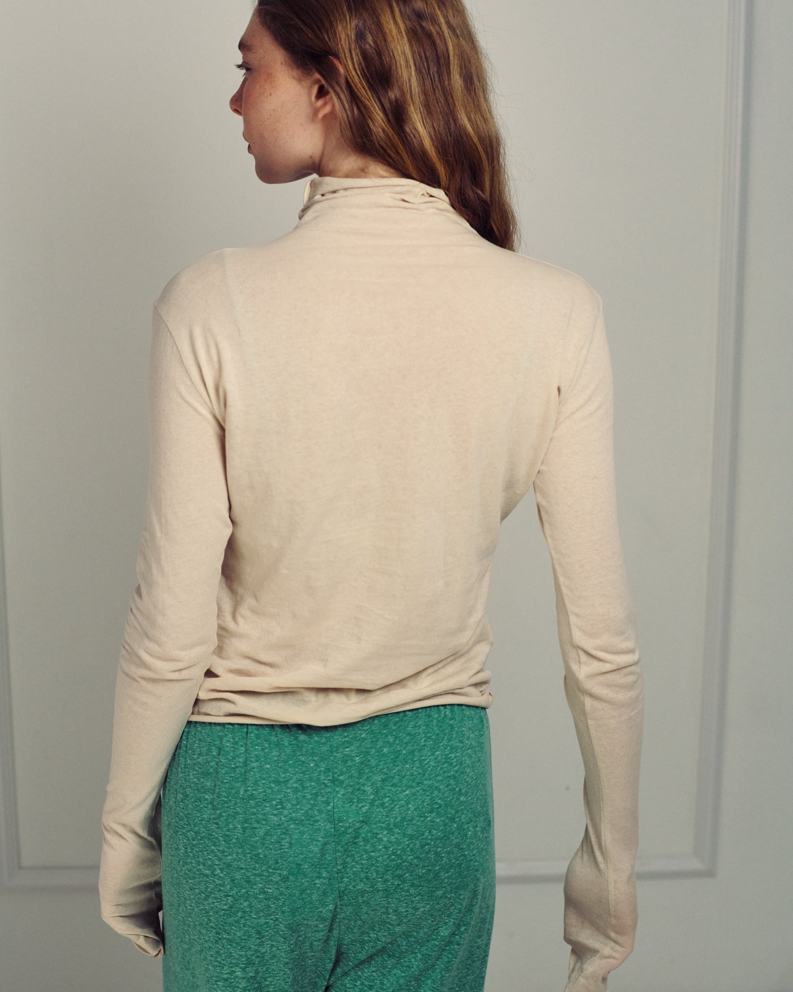 DENIS BUTTER TURTLENECK TOP