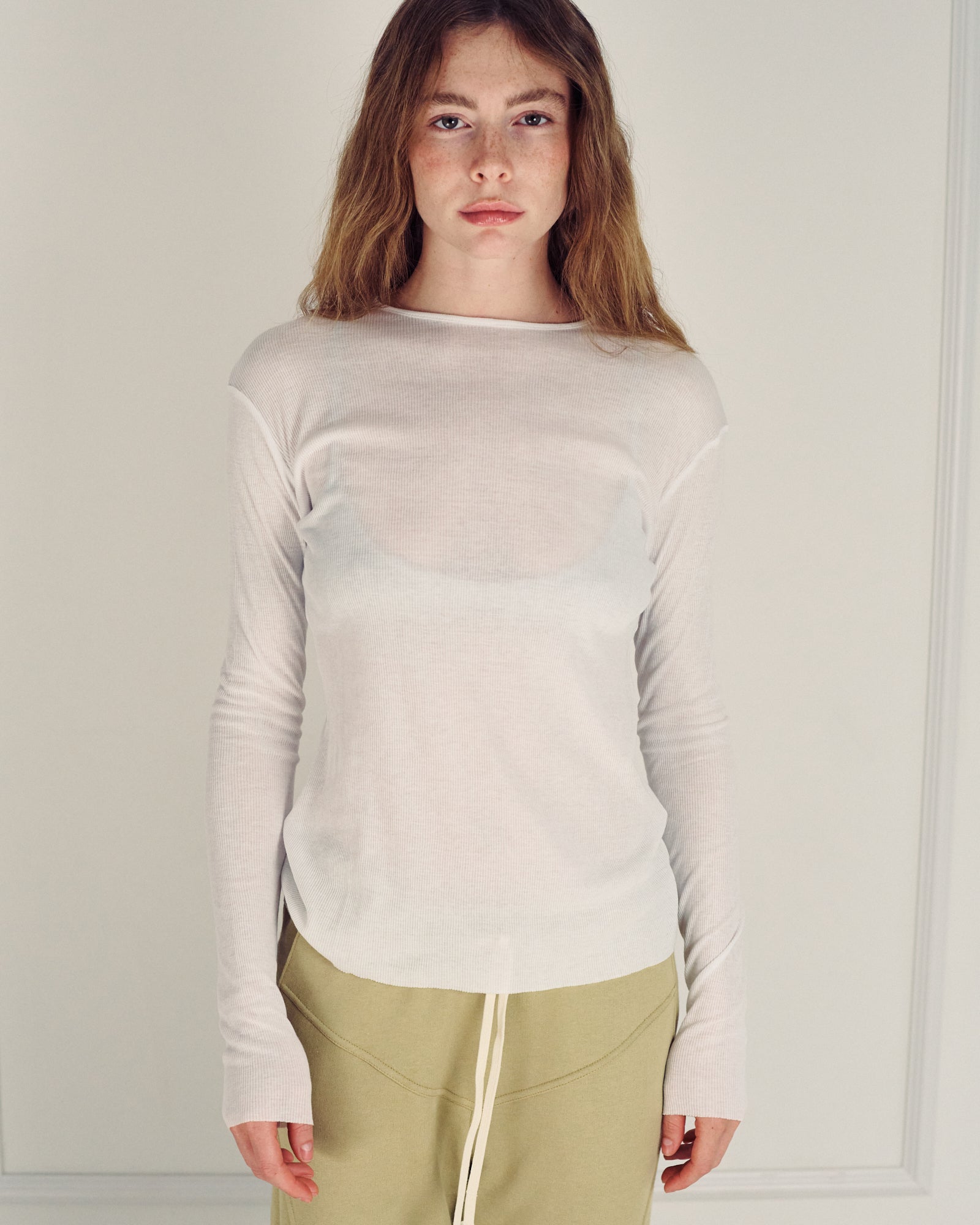 SHAKED WHITE RIB TEE