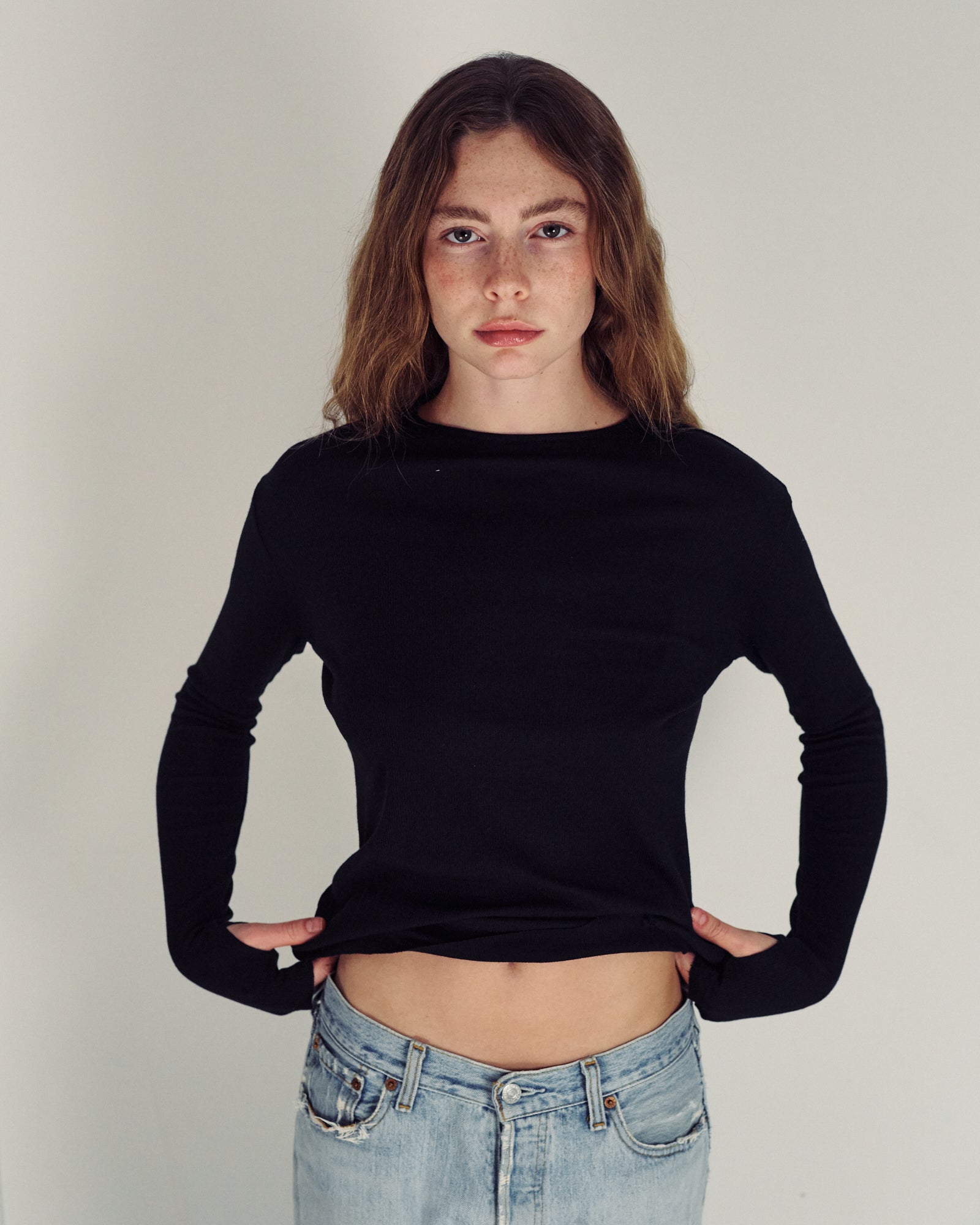 SHAKED BLACK TEE