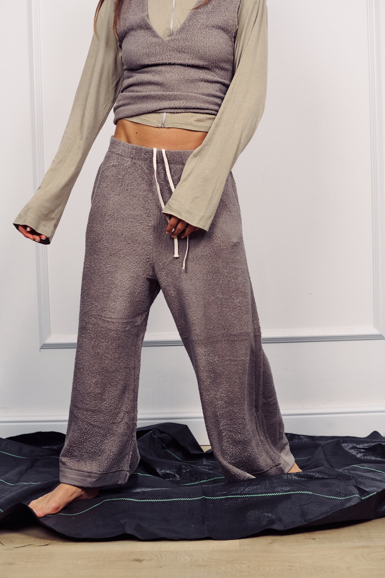 ARTHUR WIDE-LEG PANTS MONOCHROME GREY