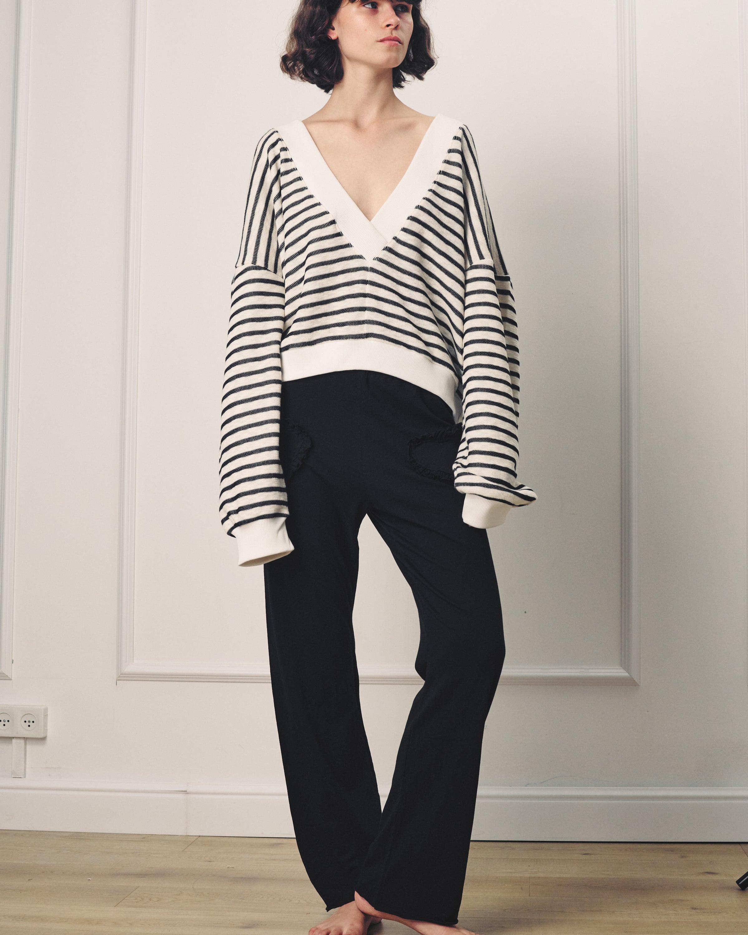 GUY BLACK SWEATSHIRT