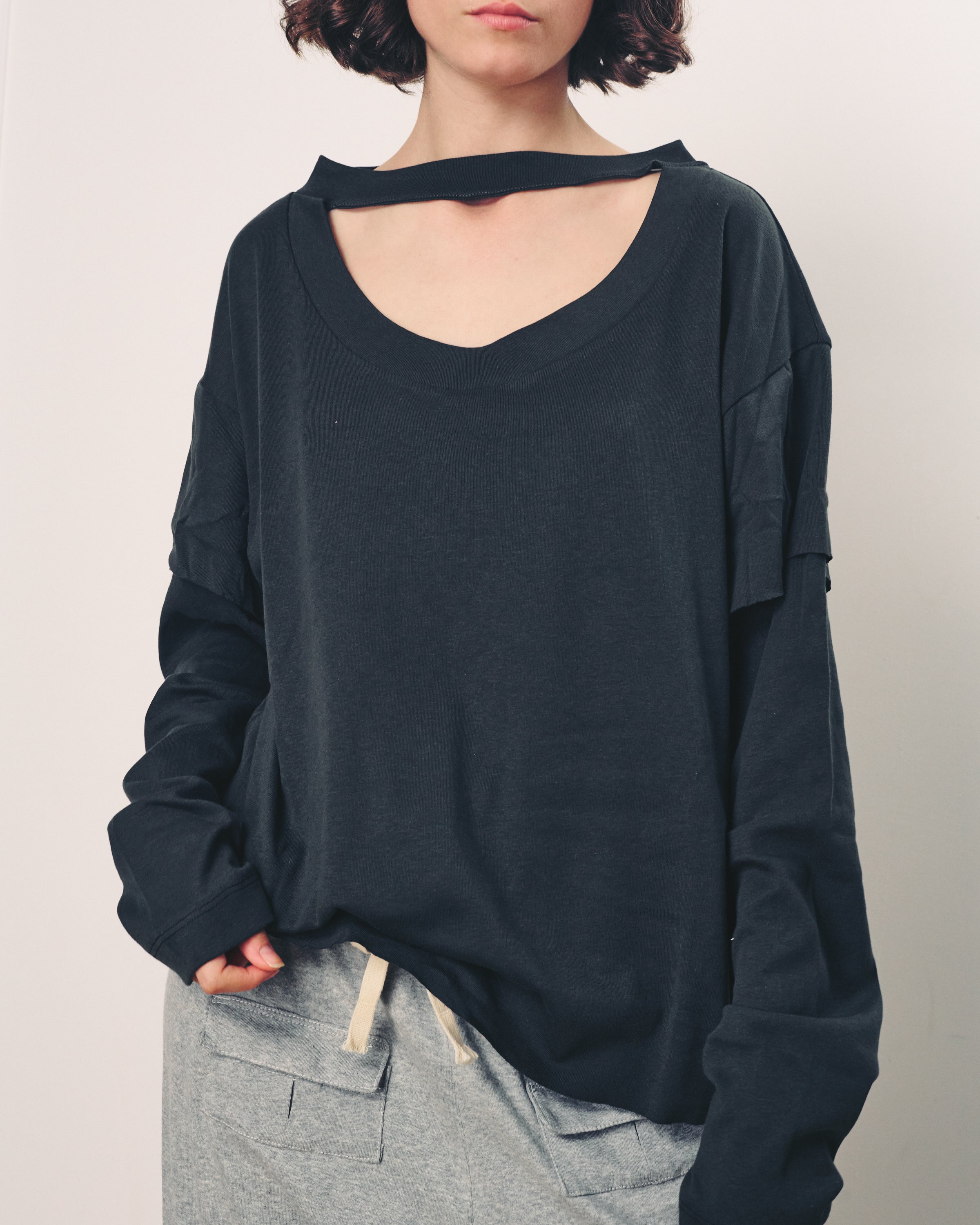 RICHEE TOP MONOCHROME GREY