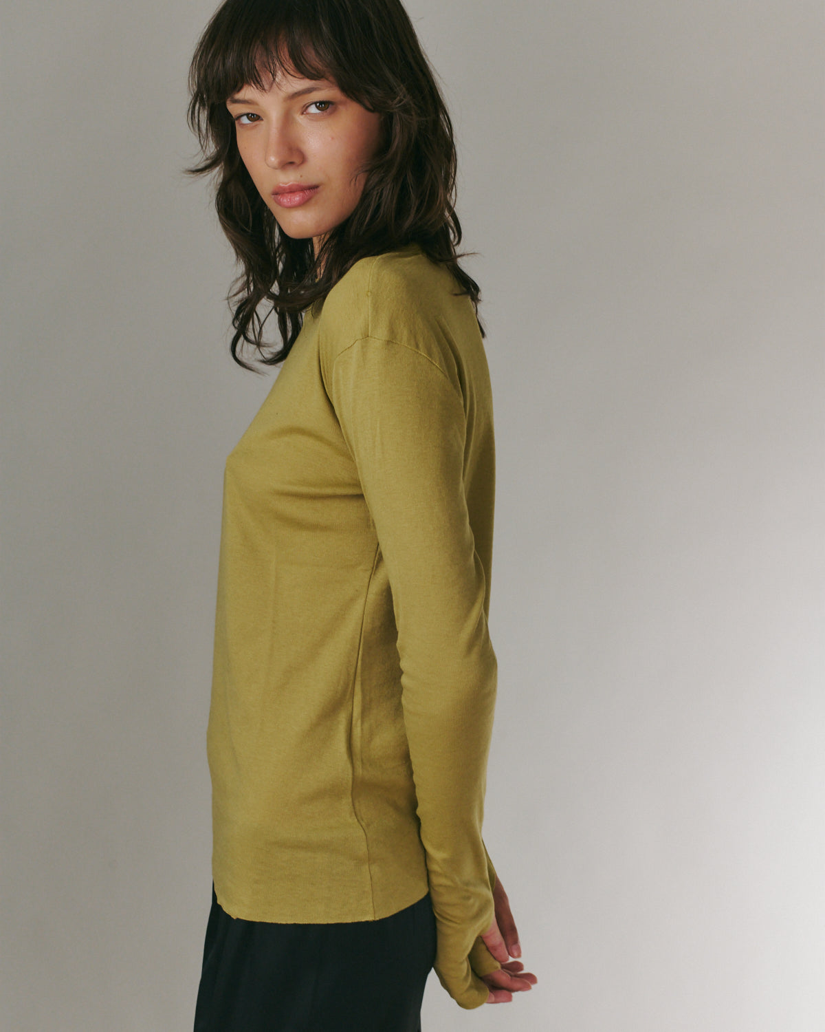 MILA TEE PALE OLIVE