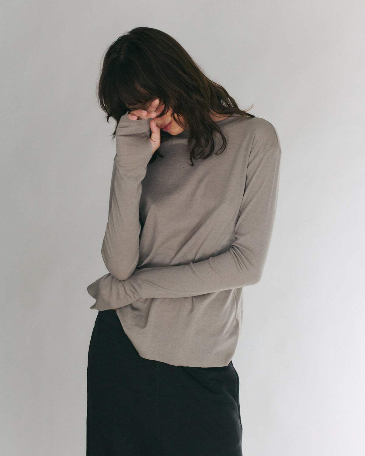 MILA TEE CHELSEA GREY