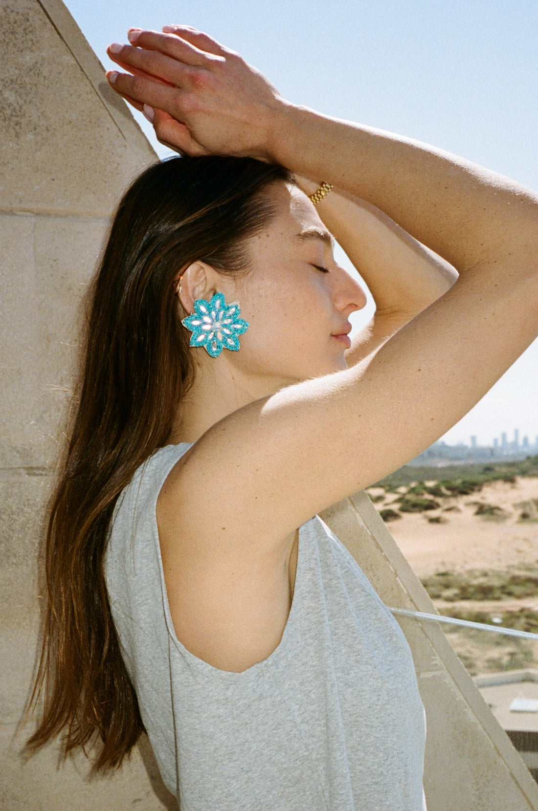 FLORI CLIP EARRING BLUE