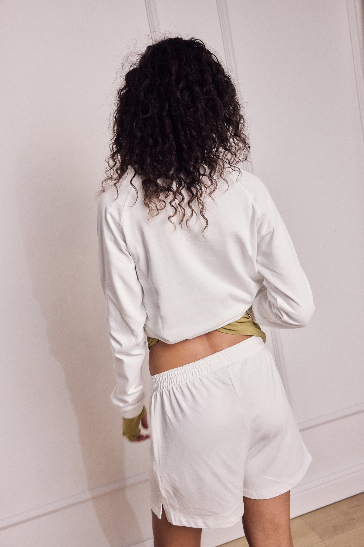 LEO SHORT WHITE