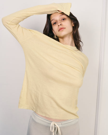 MILA BUTTER TEE