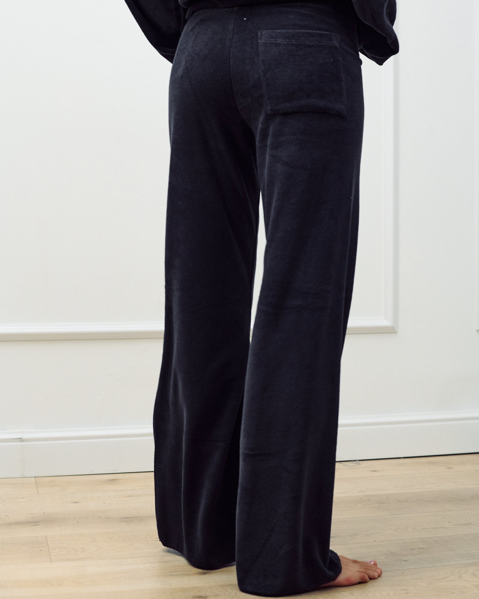 LEA PANTS EASY BLACK