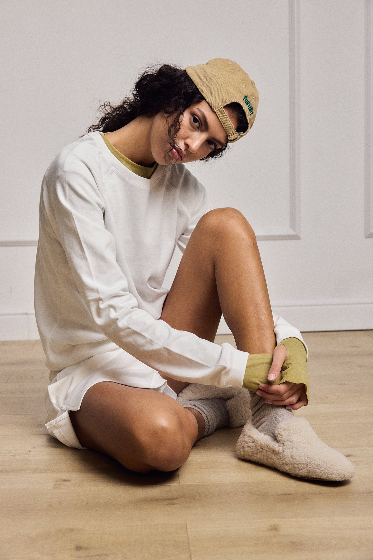 LEO SHORT WHITE