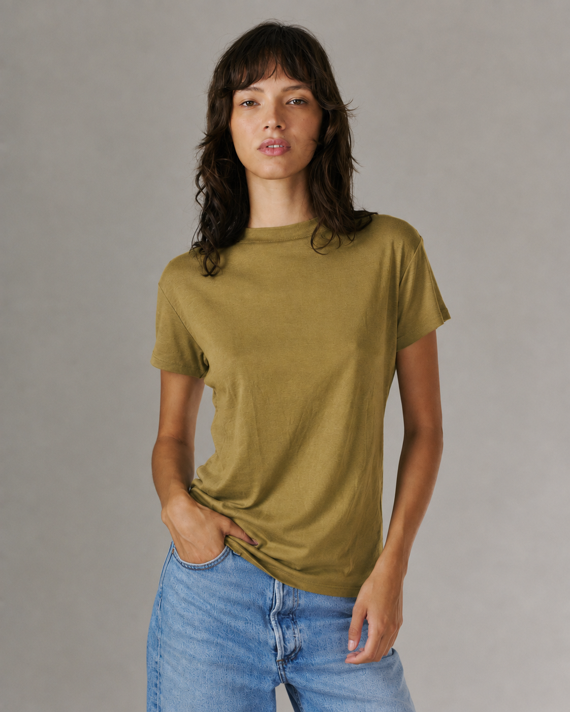 JULIE TEE PALE OLIVE