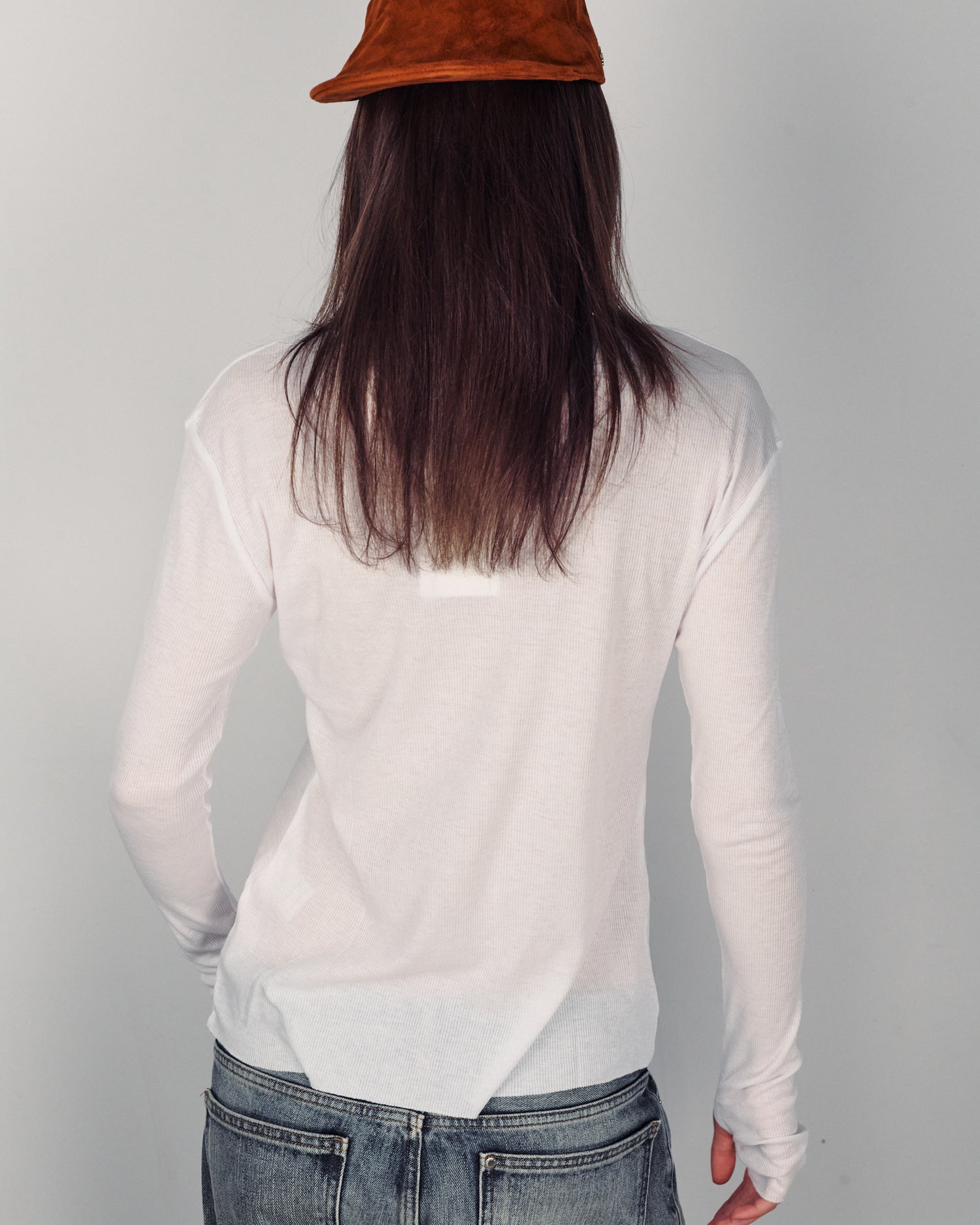 SHAKED WHITE RIB TEE
