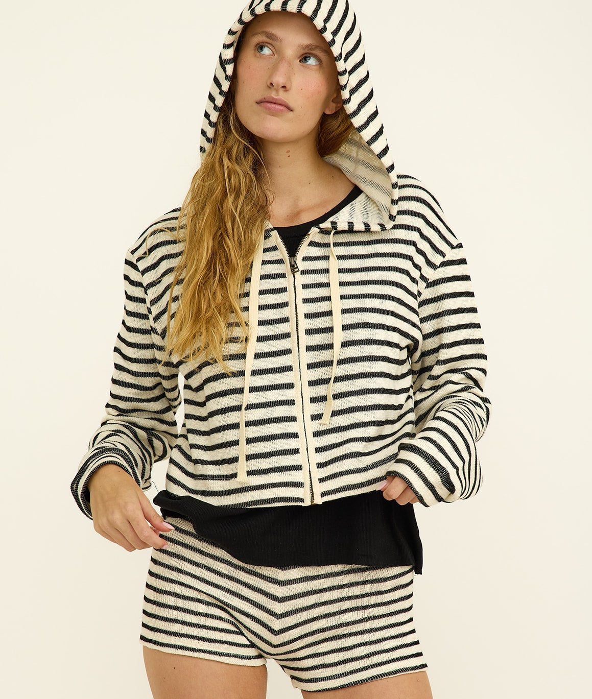 GAIA BLACK STRIPES SWEATSHIRT