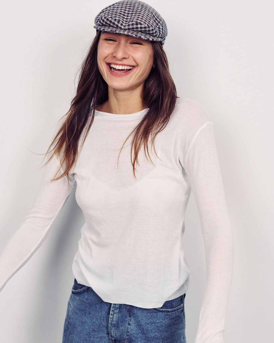 SHAKED WHITE RIB TEE