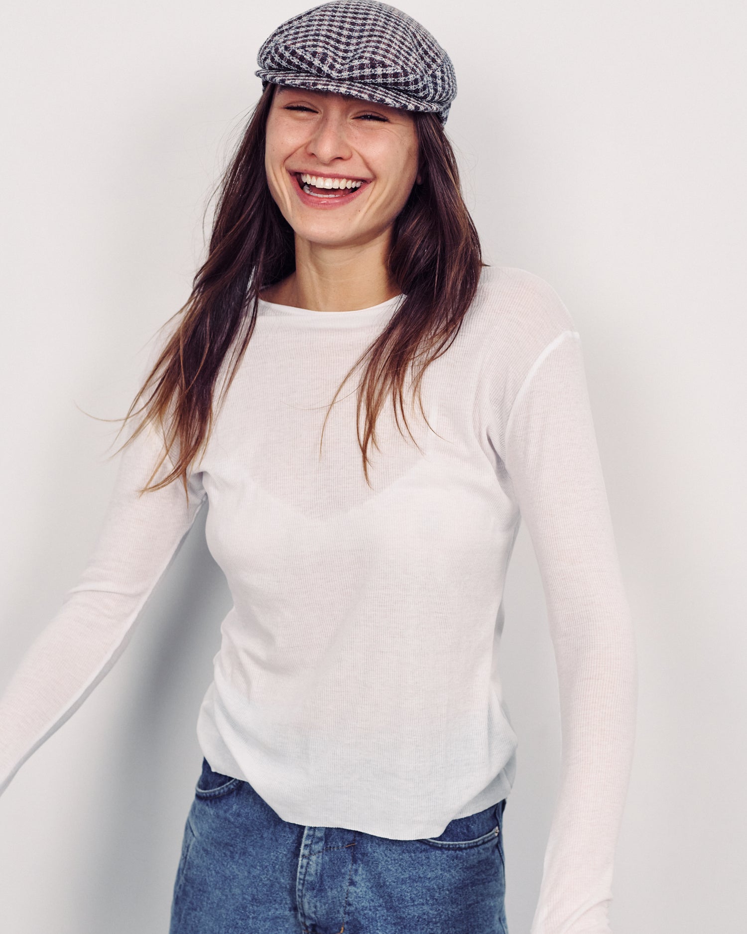 SHAKED WHITE RIB TEE