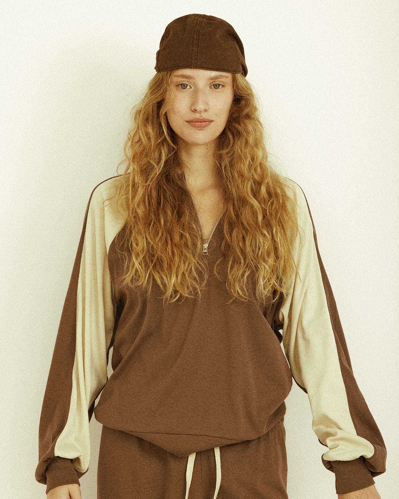 CHERY SWEATSHIRT SMOKY BROWN