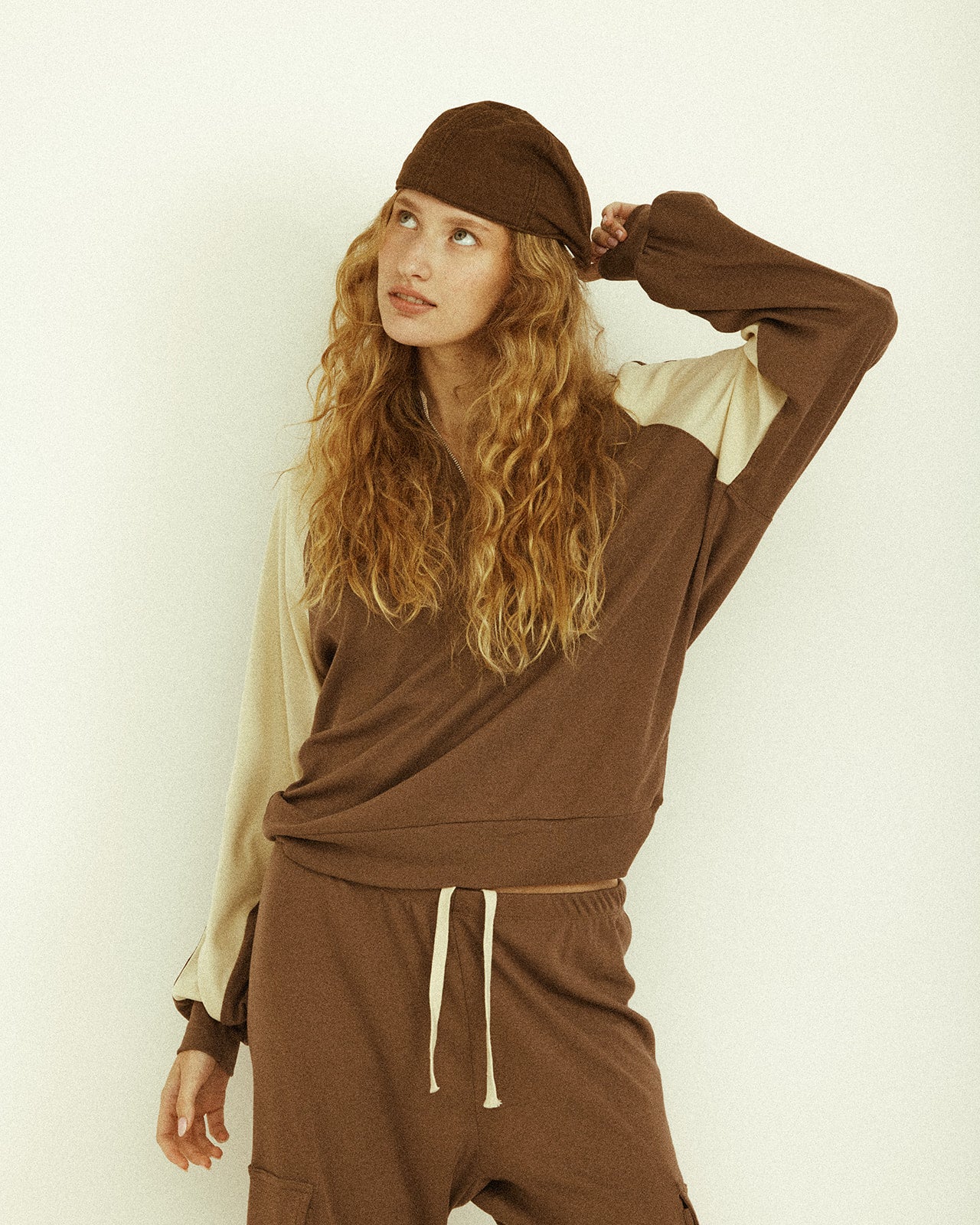 CHERY SWEATSHIRT SMOKY BROWN