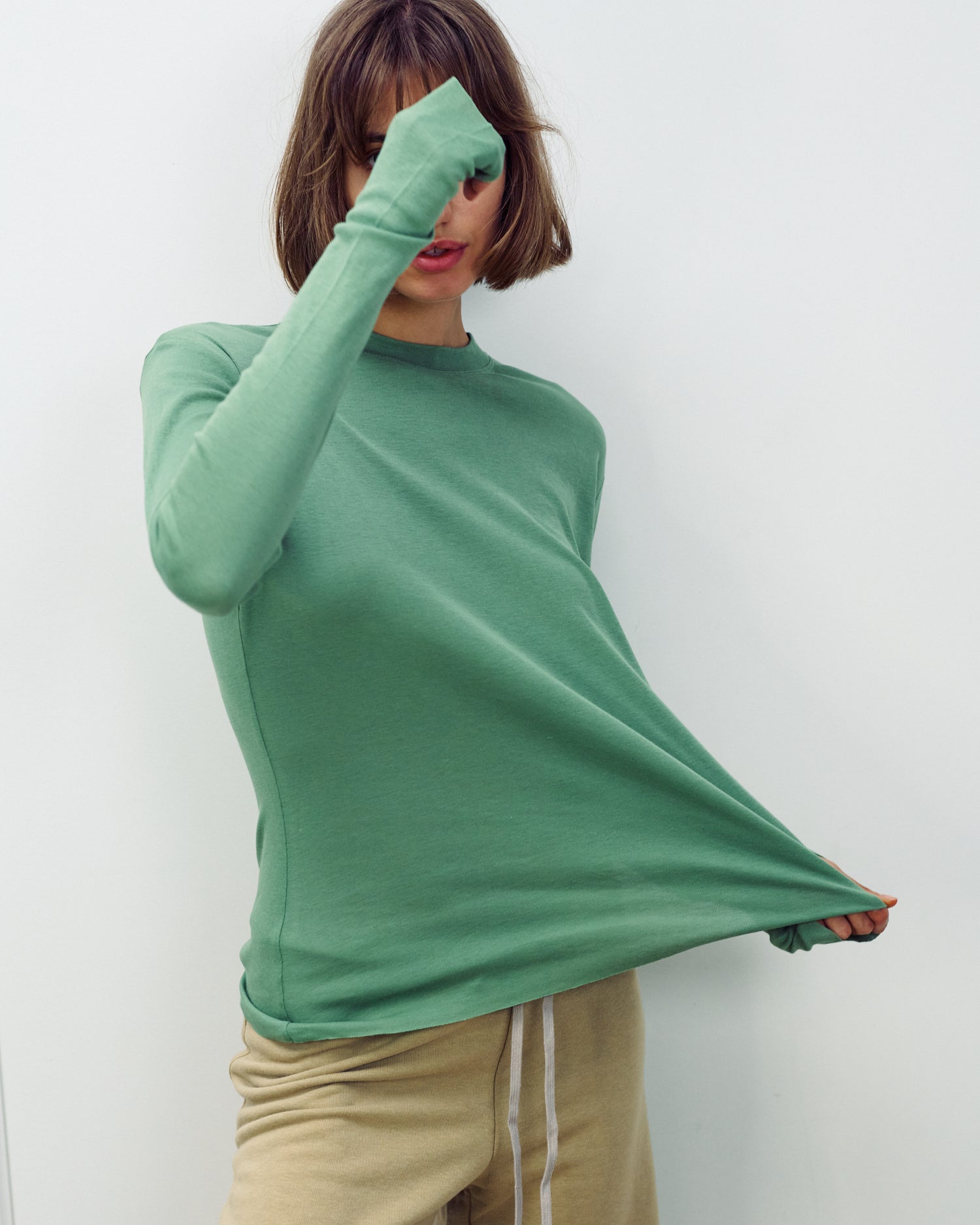 MILA TEE SMOKY GREEN