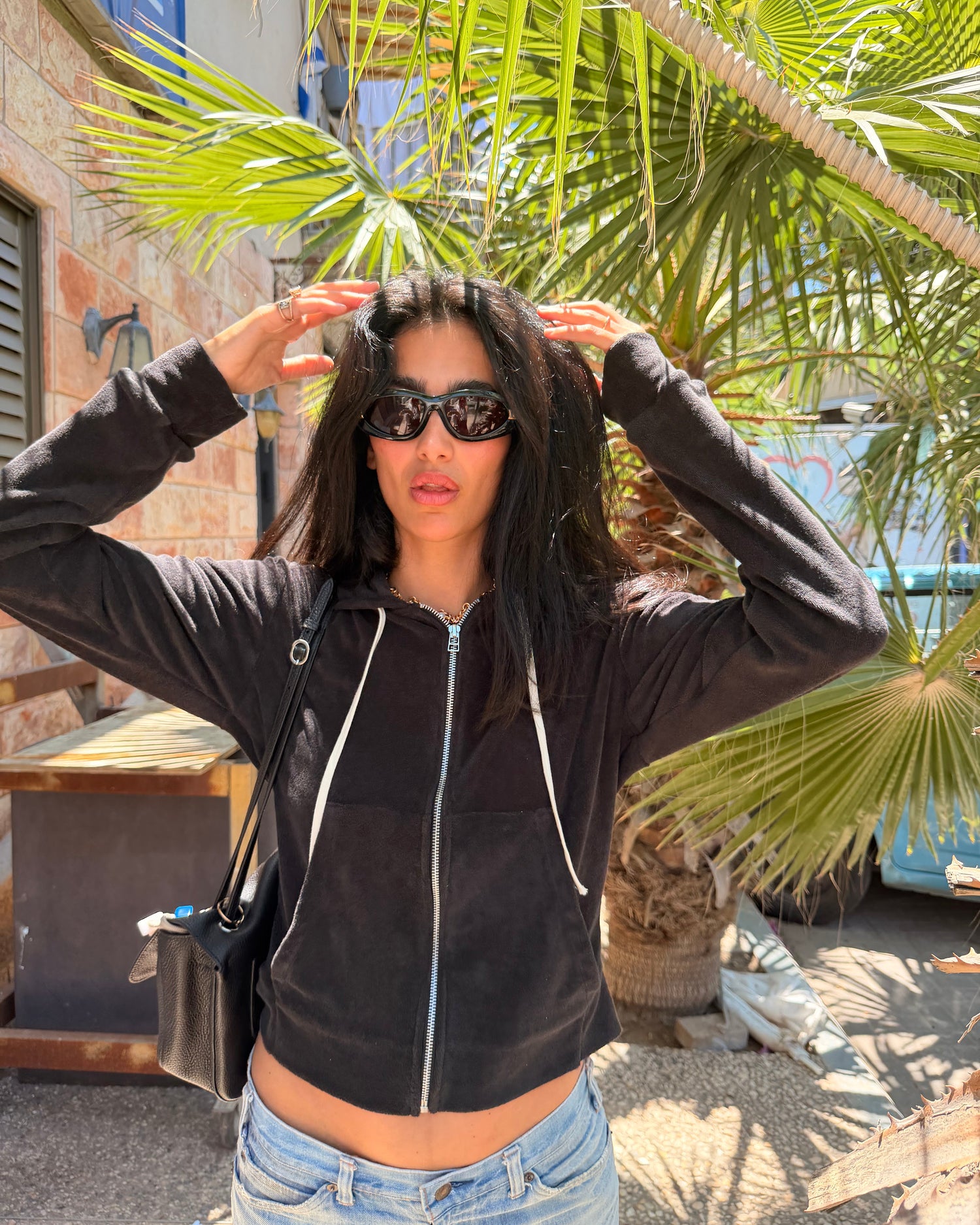 DANIEL ZIP UP EASY BLACK