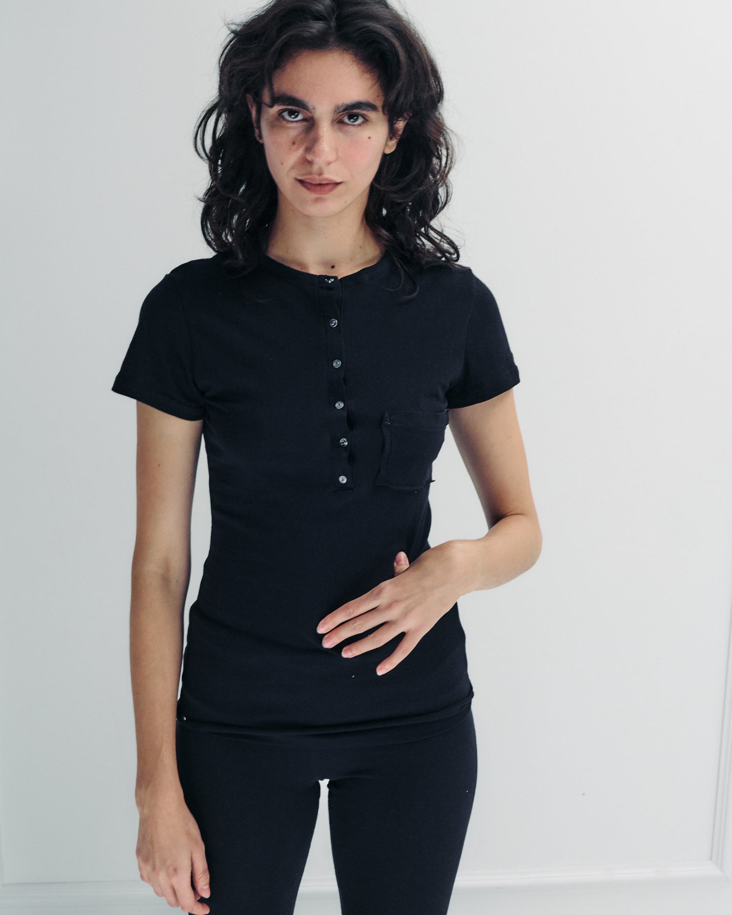 CLARA TEE BLACK