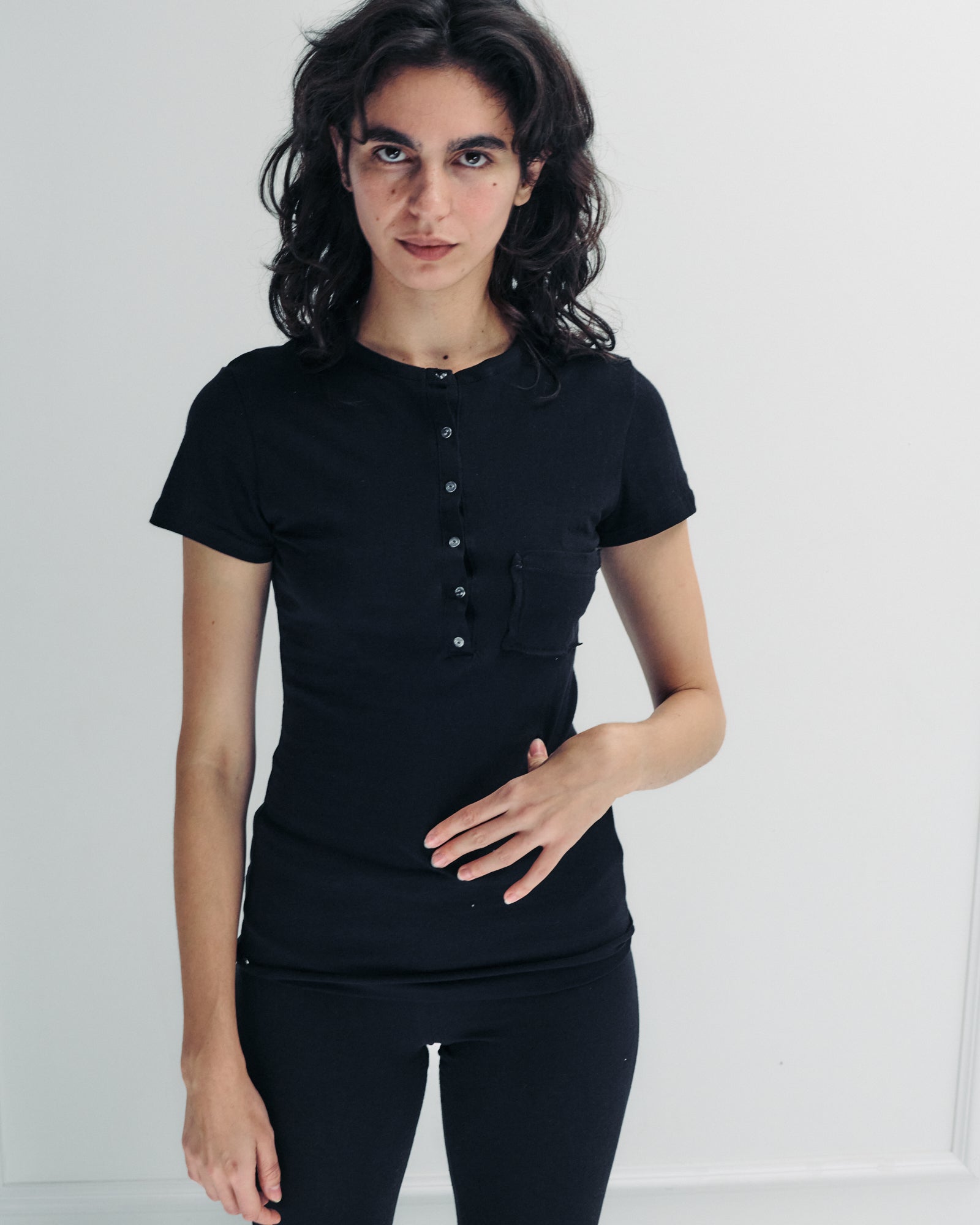 CLARA TEE BLACK