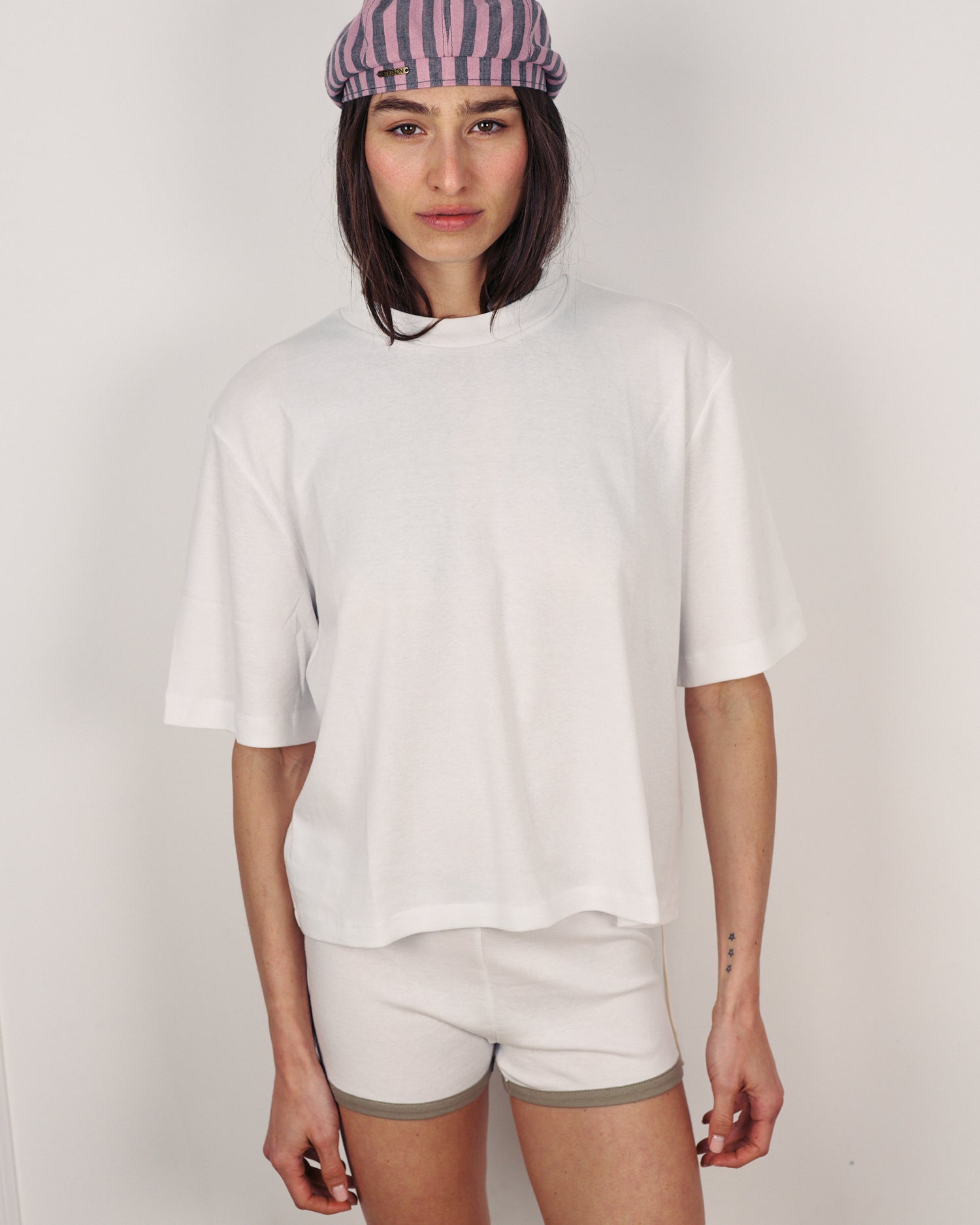LEON SHORTS WHITE