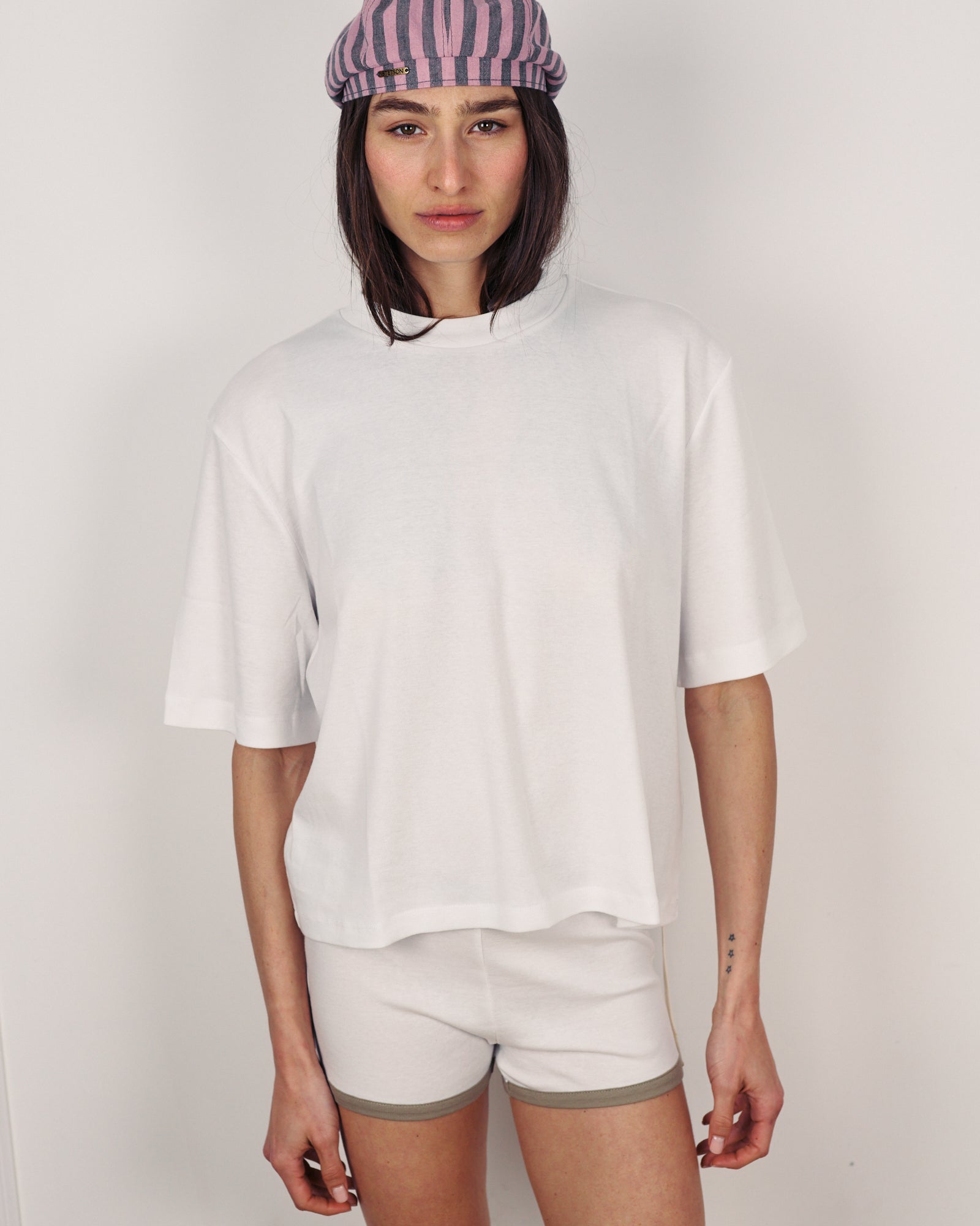 LEON SHORTS WHITE