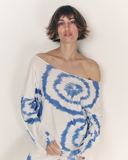 JACKSON WHITE WITH BLUE OVER SIZE SHIRT