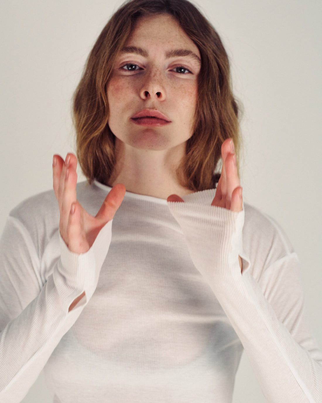 SHAKED WHITE RIB TEE