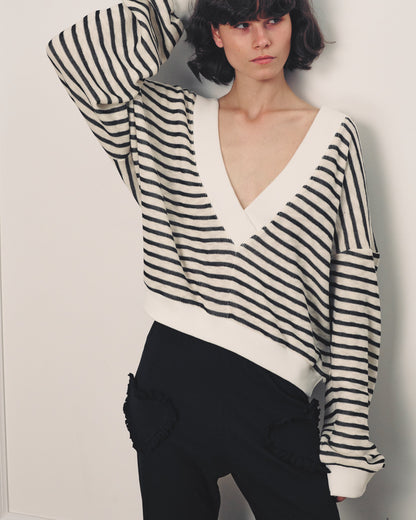 GUY BLACK SWEATSHIRT