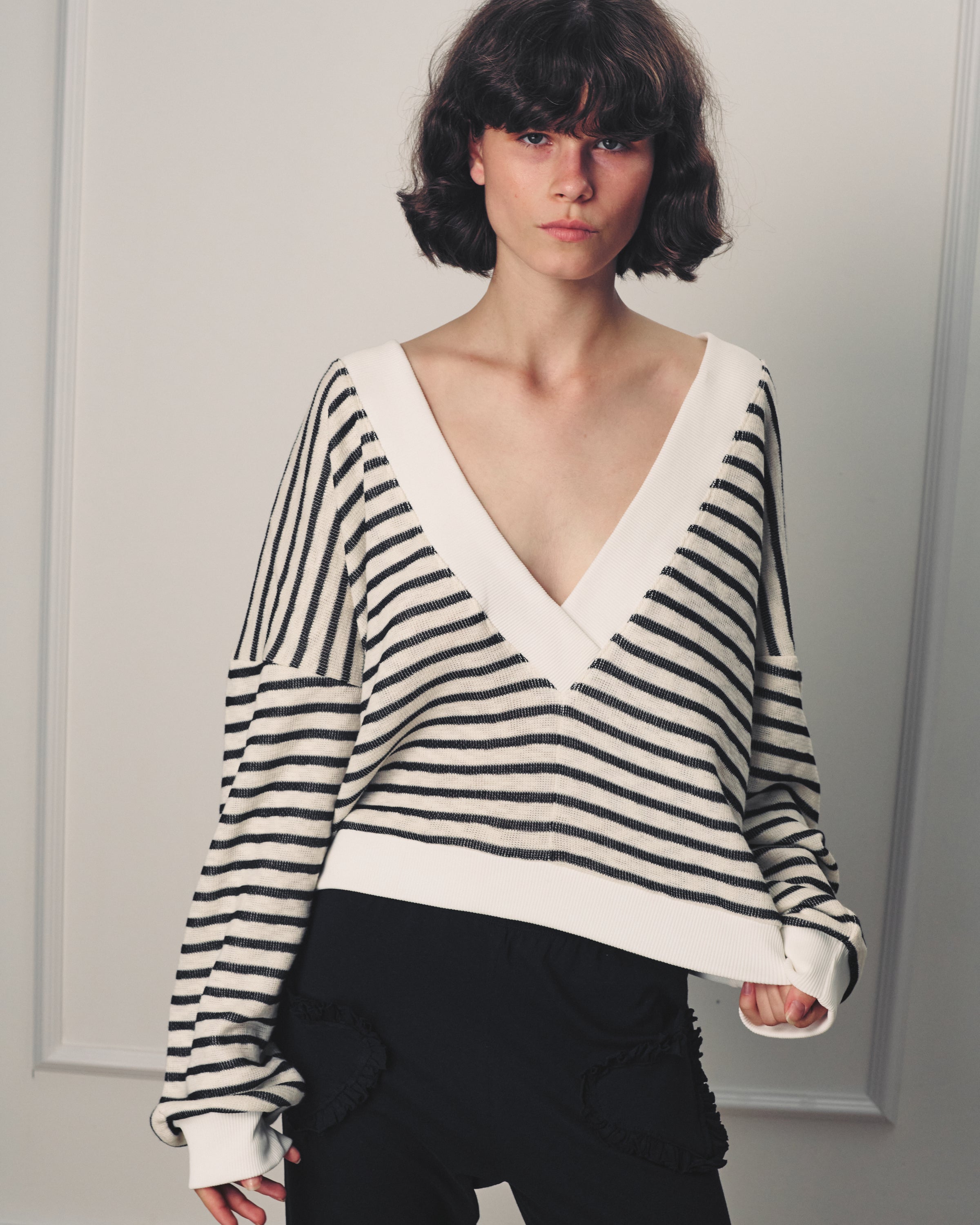 GUY BLACK SWEATSHIRT