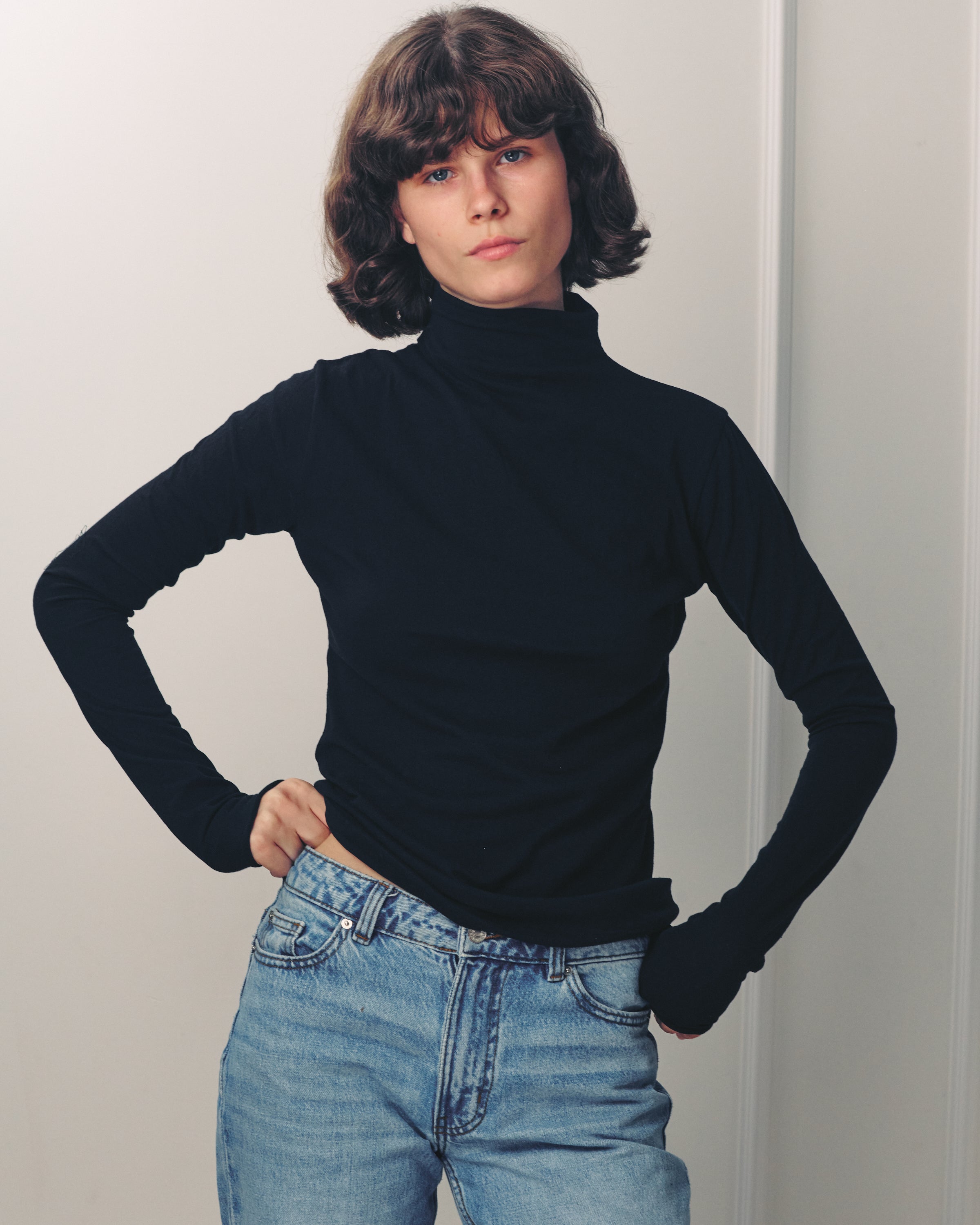 DENIS BLACK TURTLENECK TOP